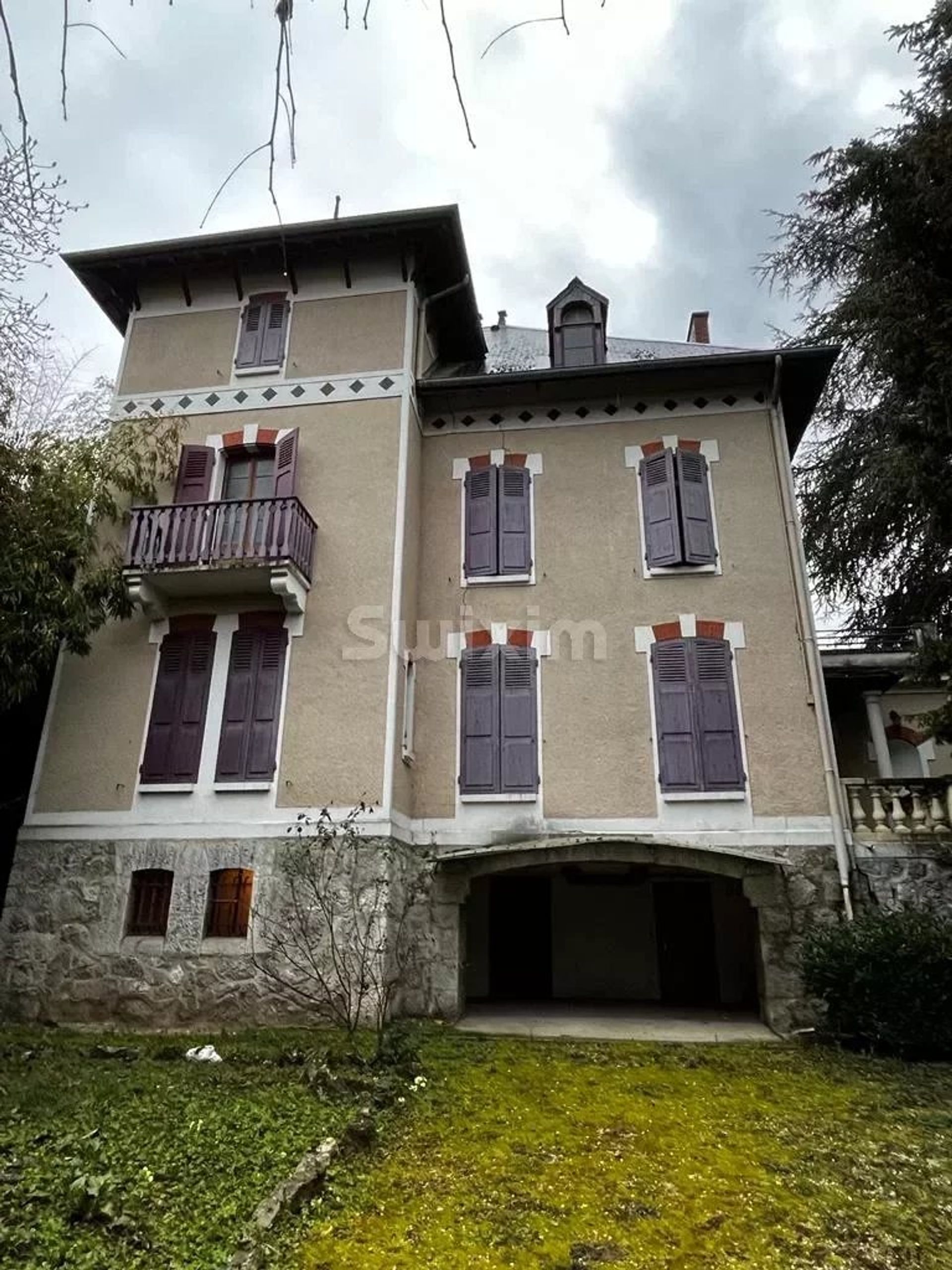 Osakehuoneisto sisään Challes-les-Eaux, Auvergne-Rhone-Alpes 12780471