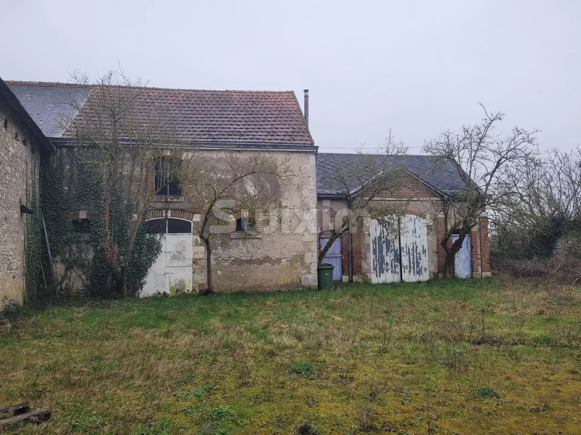 بيت في Blois, Loir-et-Cher 12780487