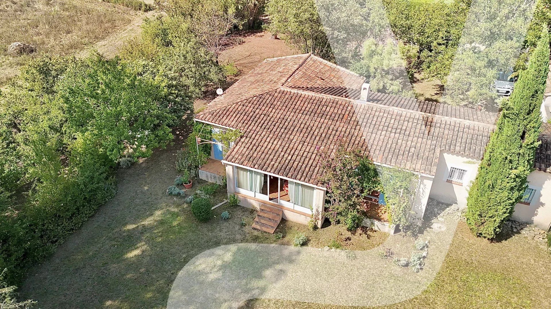 жилой дом в Villecroze, Provence-Alpes-Cote d'Azur 12780844