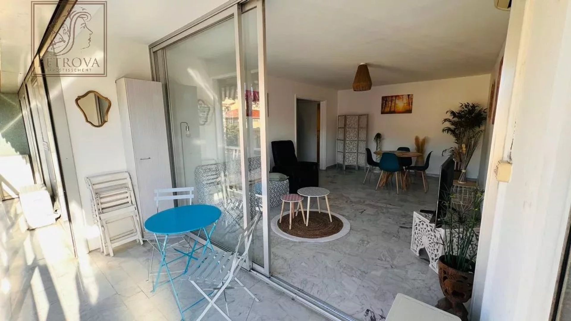 Condominium dans Bon, Provence-Alpes-Côte d'Azur 12780893