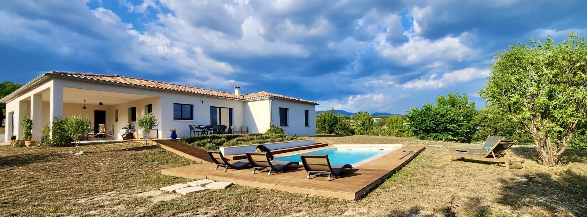 Talo sisään Apt, Provence-Alpes-Cote d'Azur 12780915