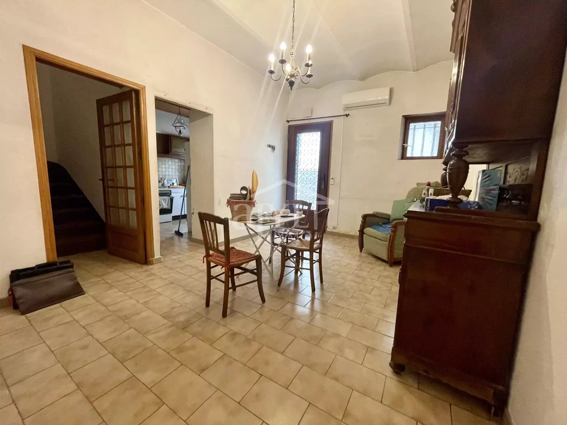 سكني في Charleval, Bouches-du-Rhône 12780923