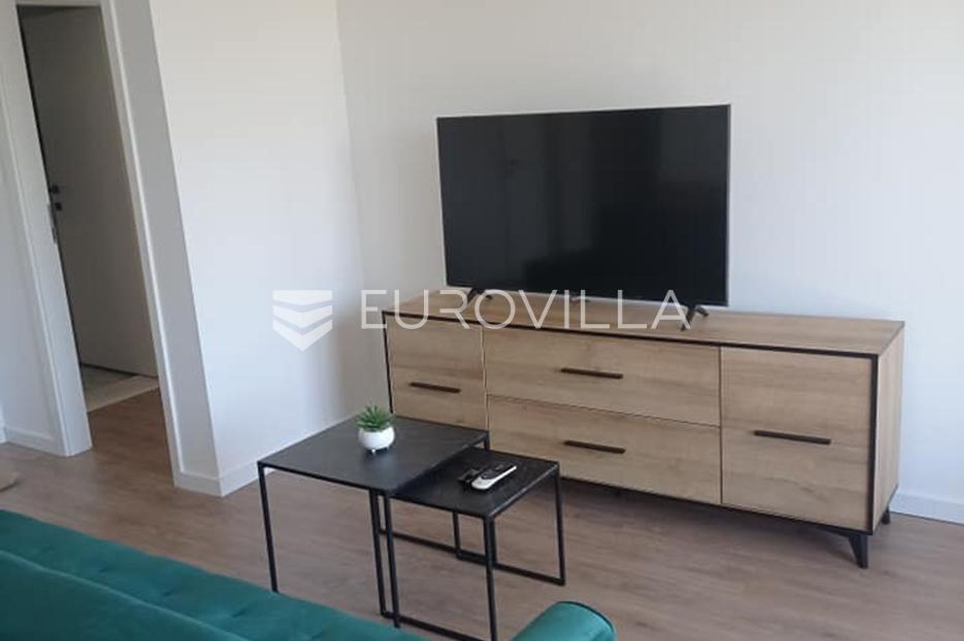 Condominium in Kaštel Stari, Splitsko-dalmatinska županija 12781103