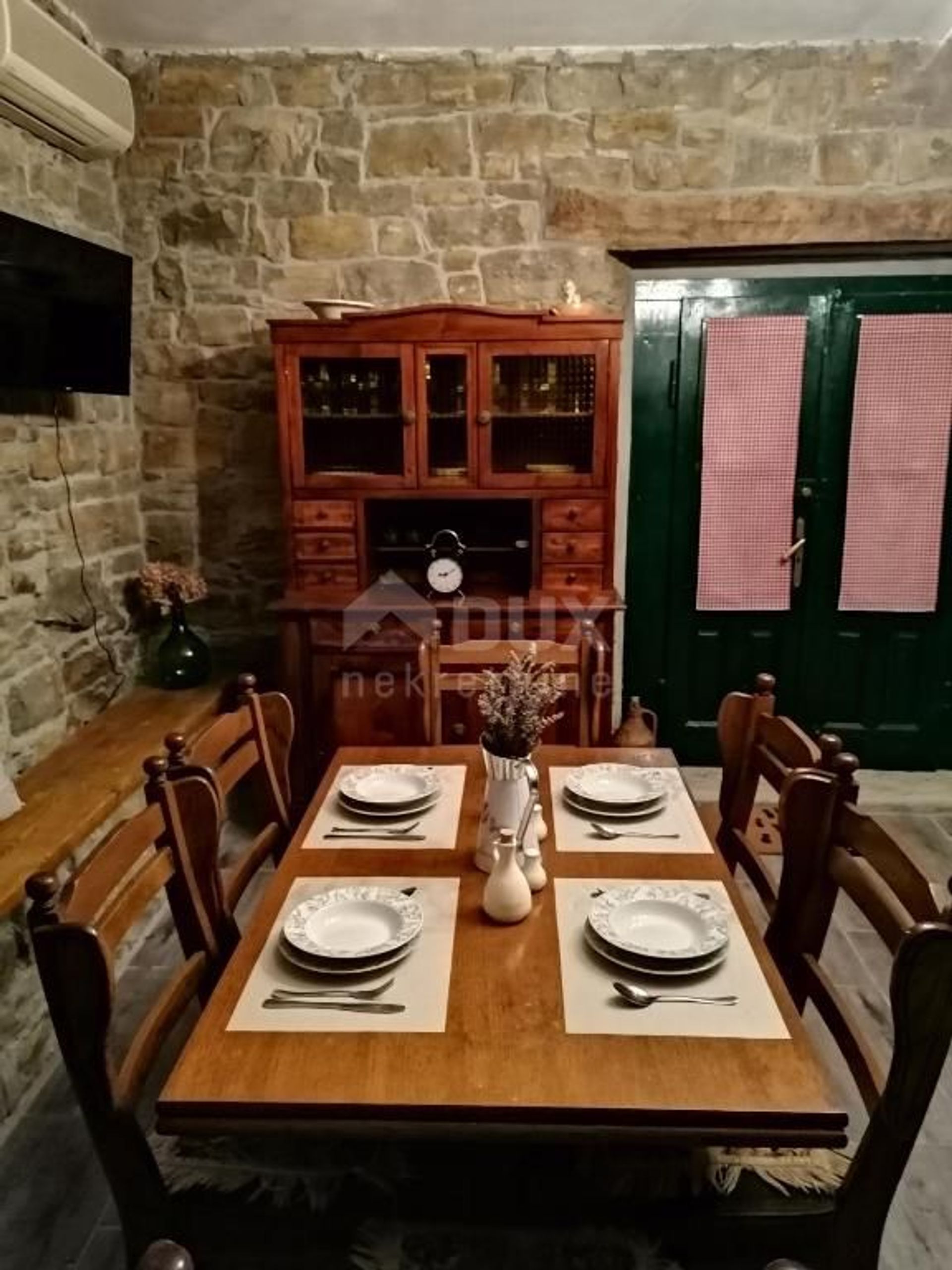 casa en Buzet, Istria County 12781150