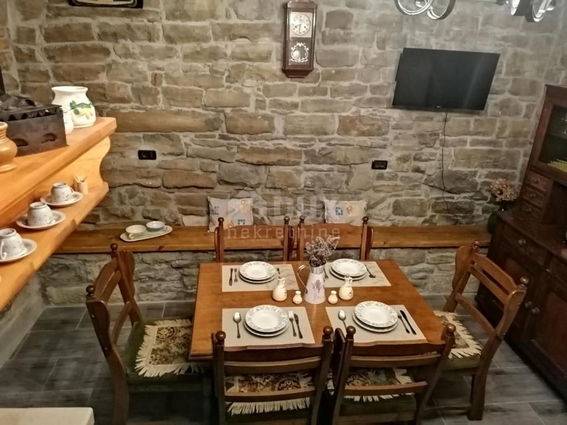 casa en Buzet, Istria County 12781150