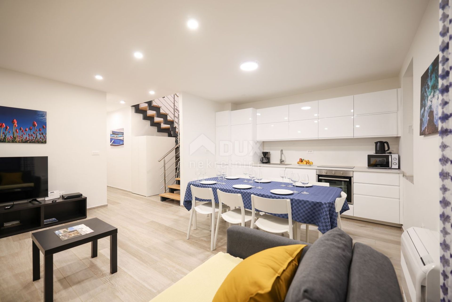 жилой дом в Privlaka, Zadar County, Zadar County 12781156