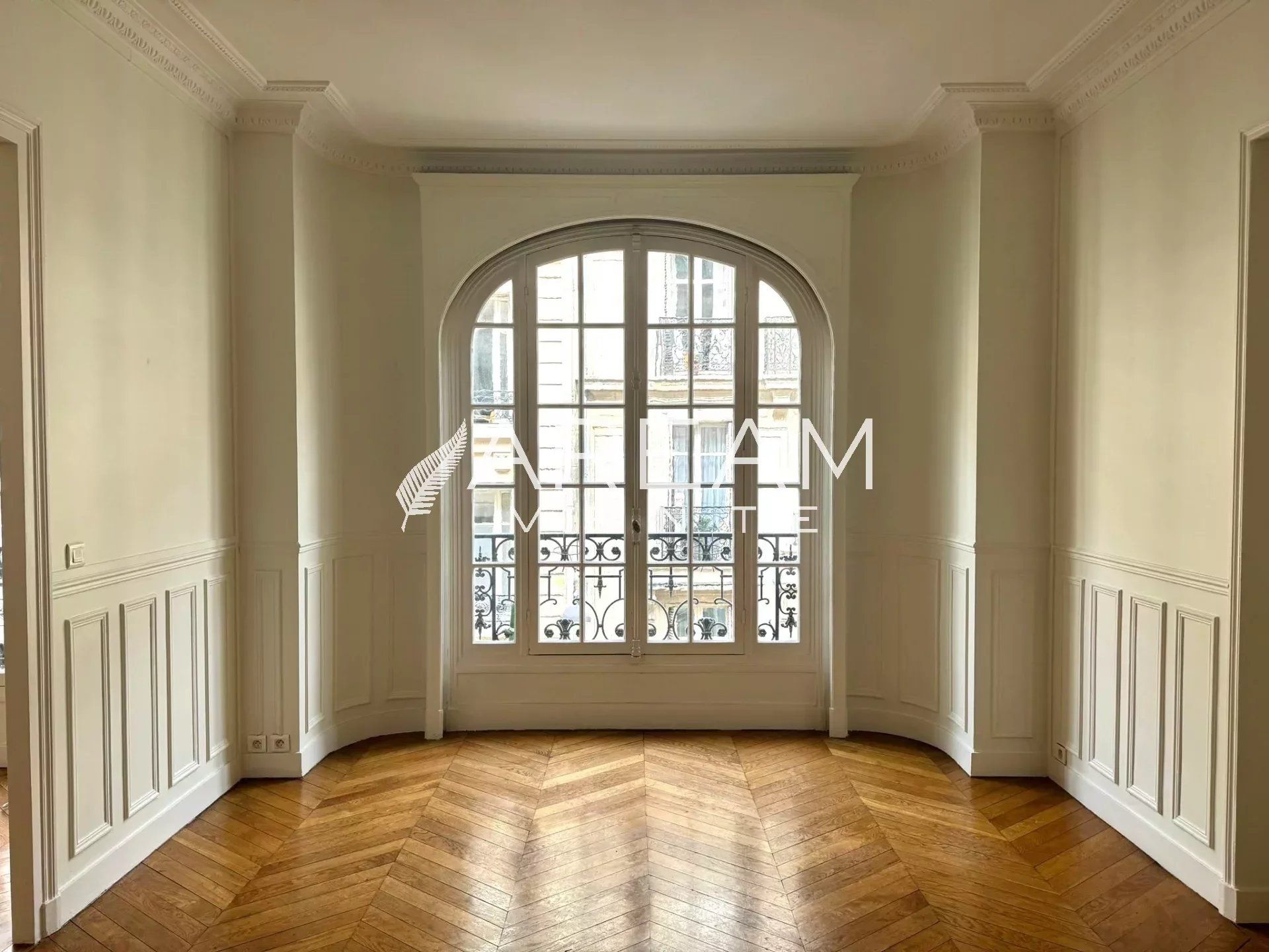 Condominium in Paris 8ème, Paris 12781821