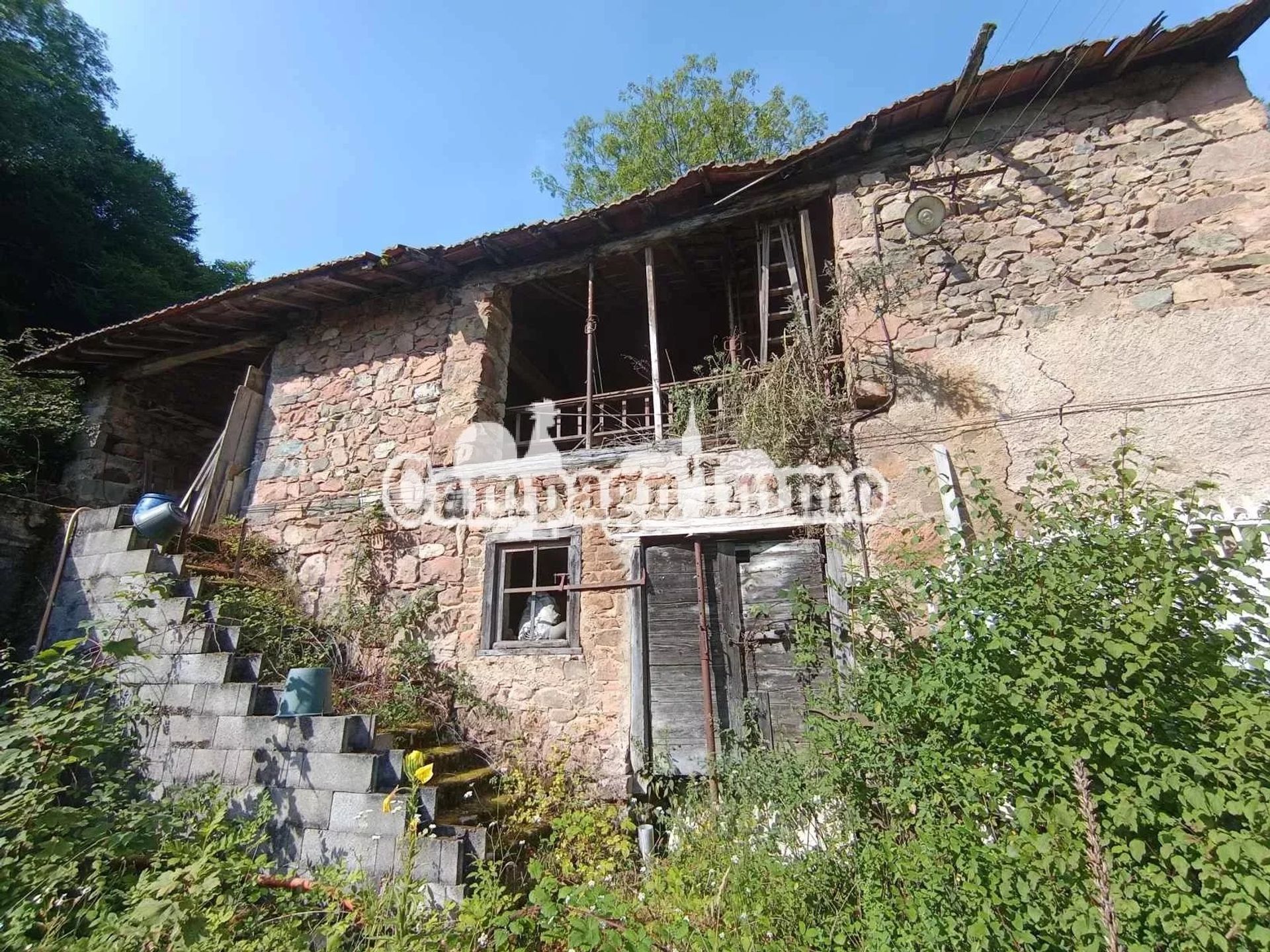 Hus i Saint-Forgeux, Auvergne-Rhône-Alpes 12781870