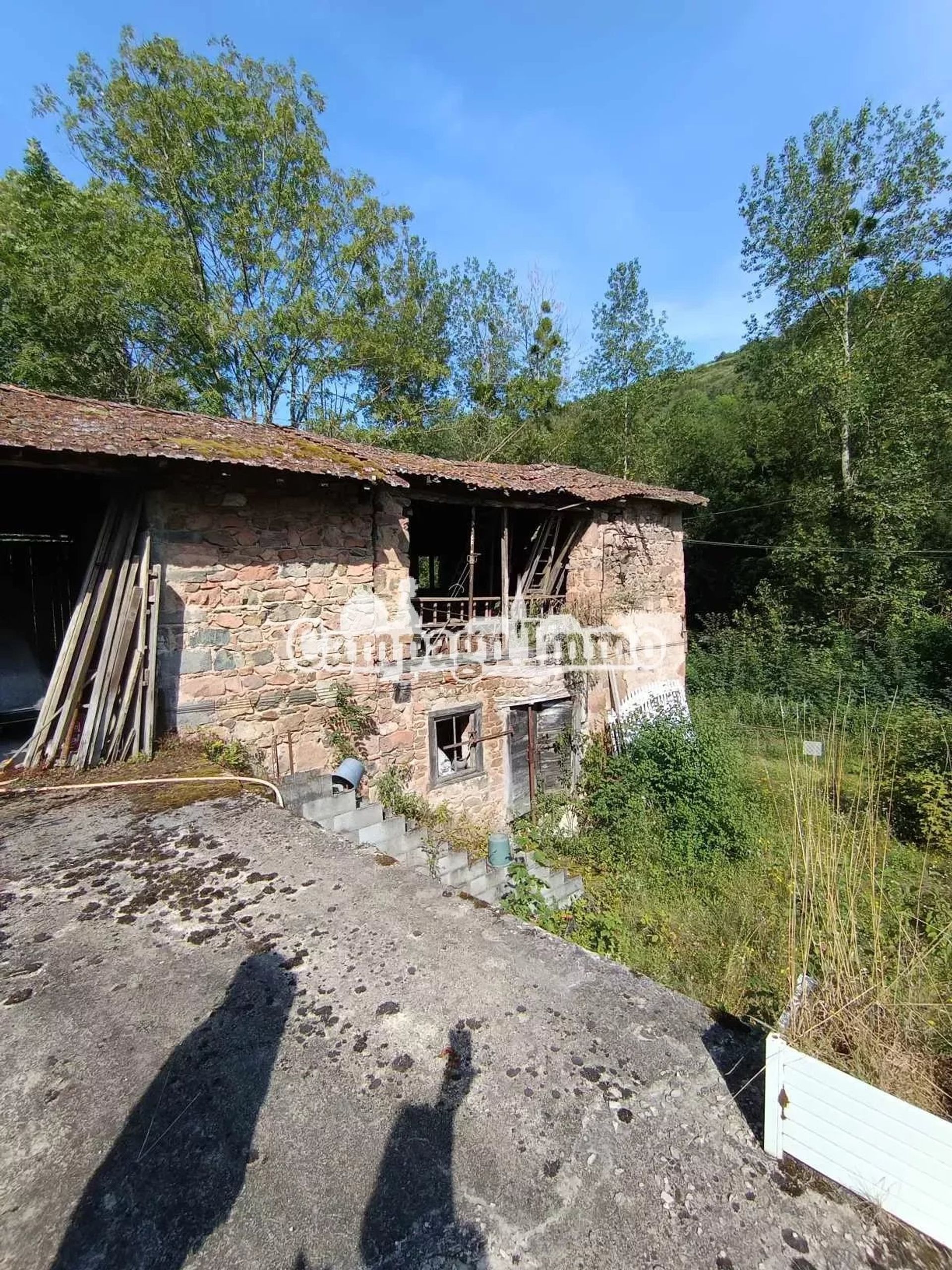 Hus i Saint-Forgeux, Auvergne-Rhône-Alpes 12781870