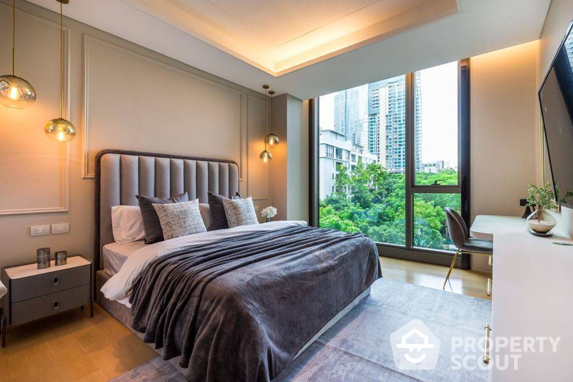 Condominium in Pathum Wan, Krung Thep Maha Nakhon 12782182