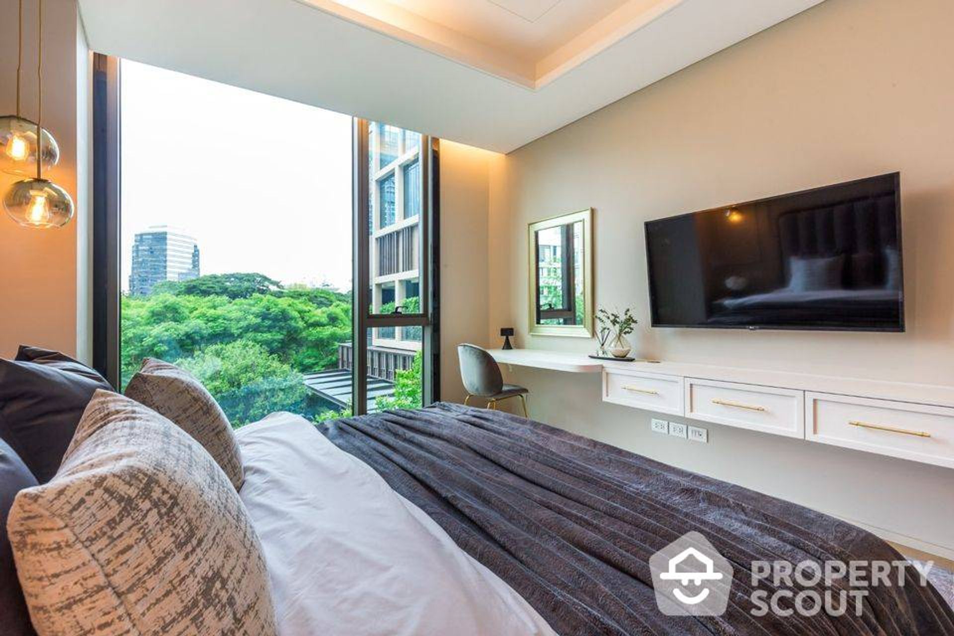 Condominium in Pathum Wan, Krung Thep Maha Nakhon 12782182