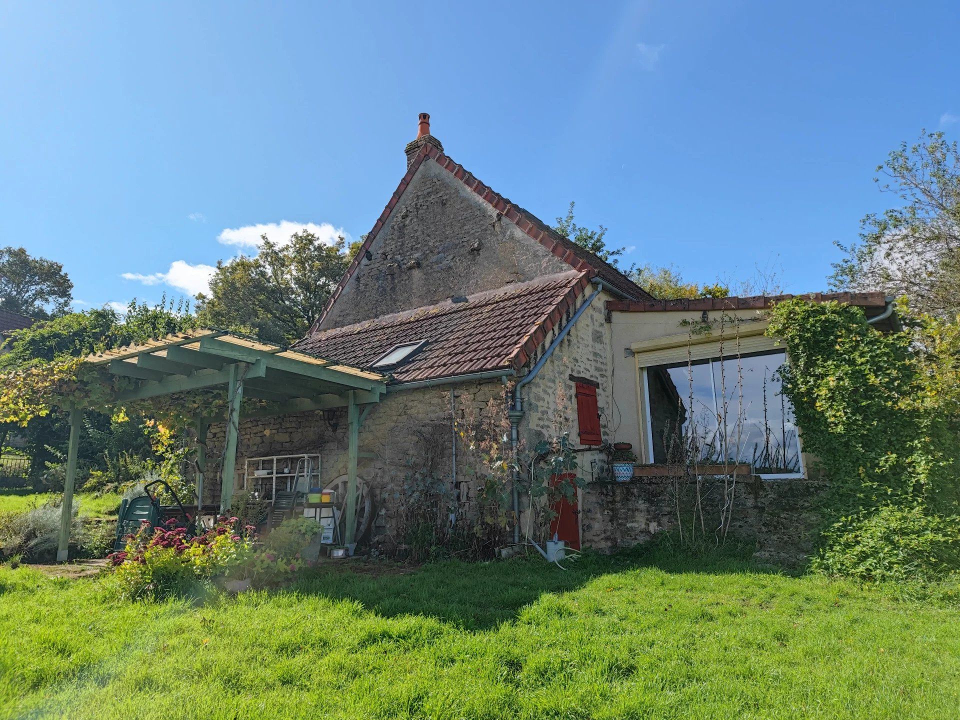 Hus i Guipy, Bourgogne-Franche-Comte 12782828