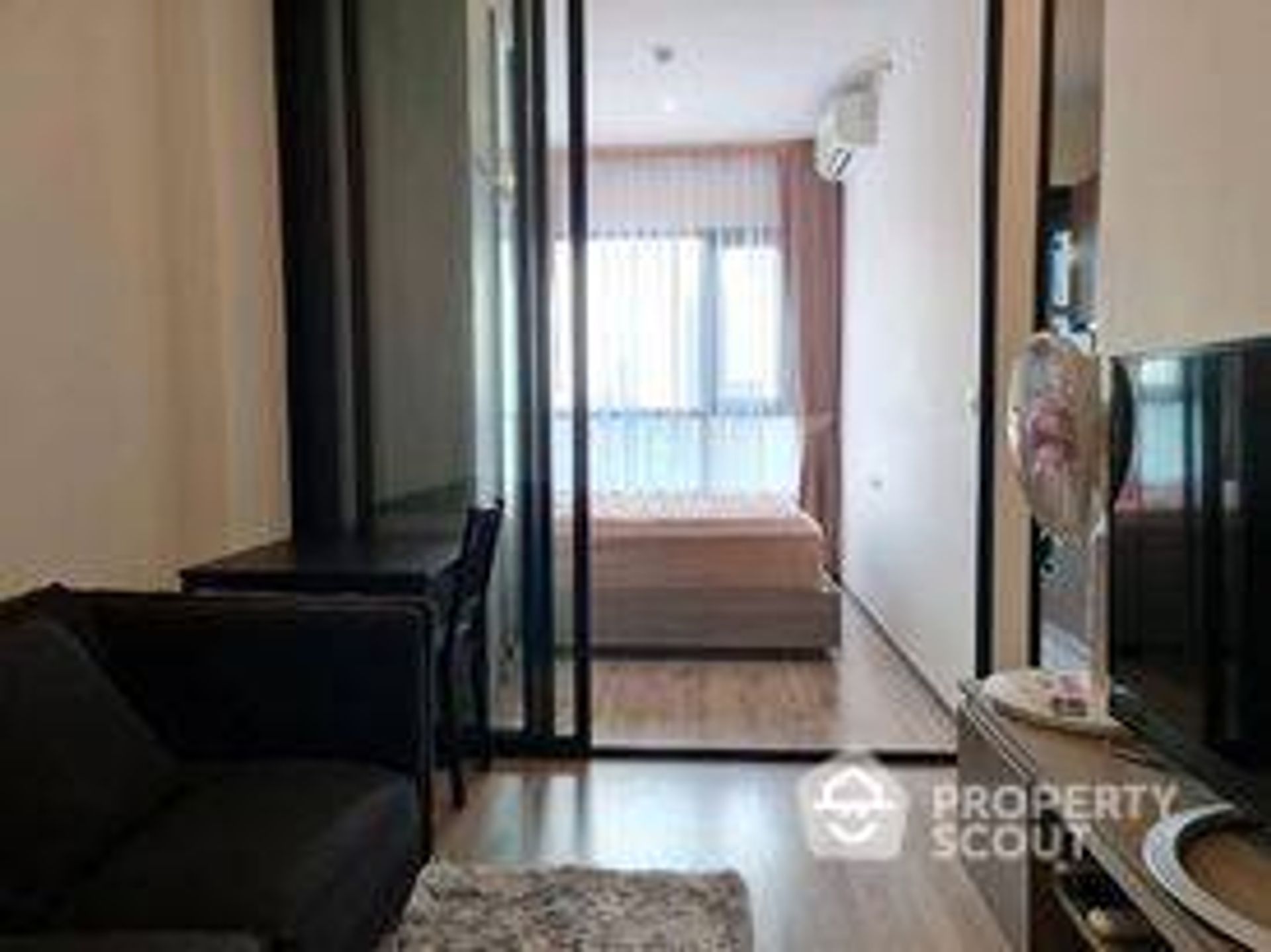 Condominium in Phra Khanong, Krung Thep Maha Nakhon 12783239