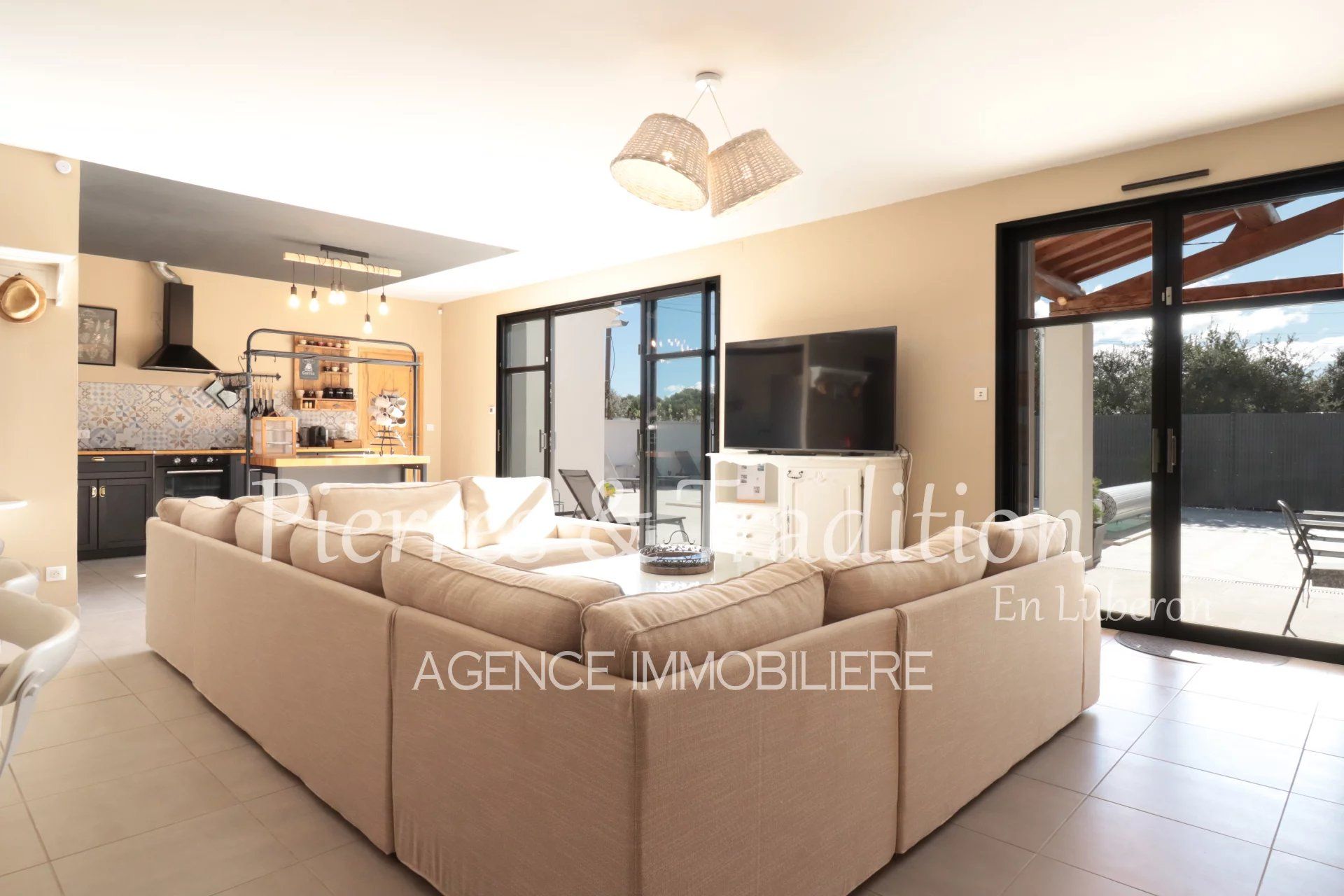 House in Saint-Saturnin-lès-Apt, Vaucluse 12783371