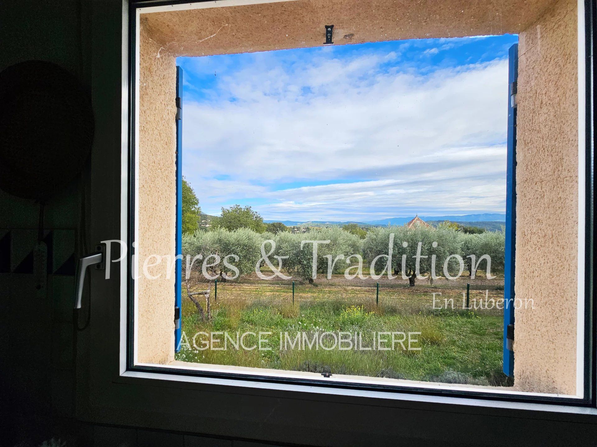 жилой дом в Saint-Saturnin-lès-Apt, Vaucluse 12783372