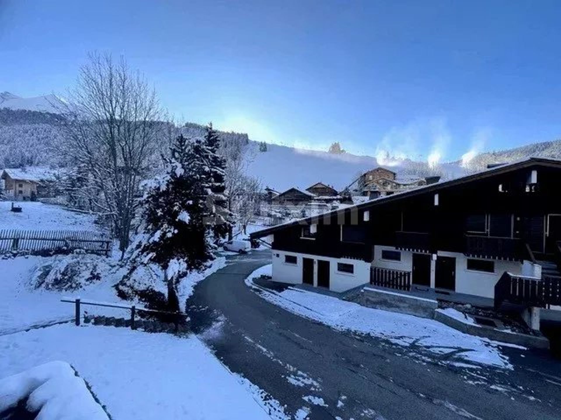 Condominio nel La Clusaz, Haute-Savoie 12783376