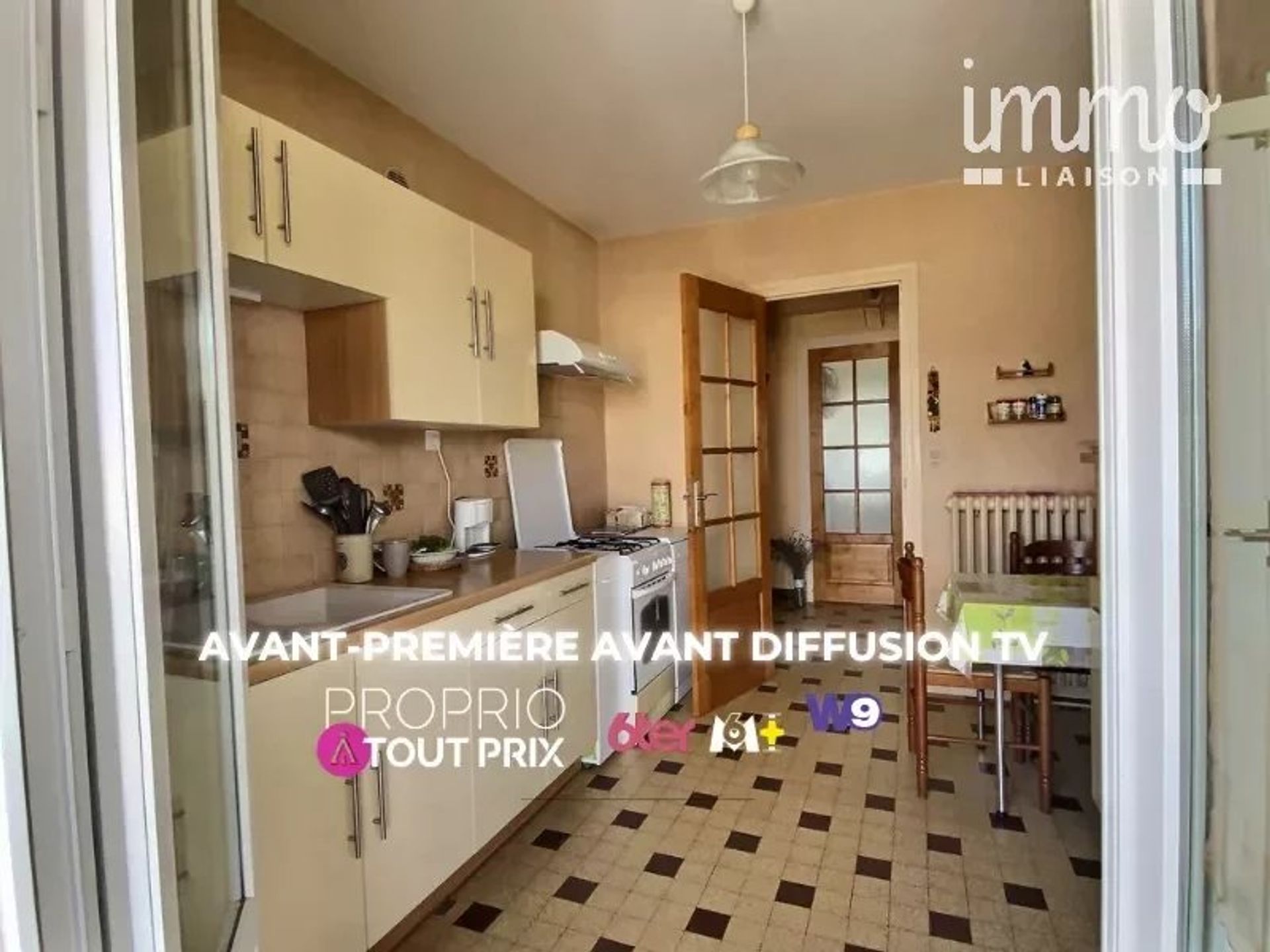 Condominium in Blois, Loir-et-Cher 12783522