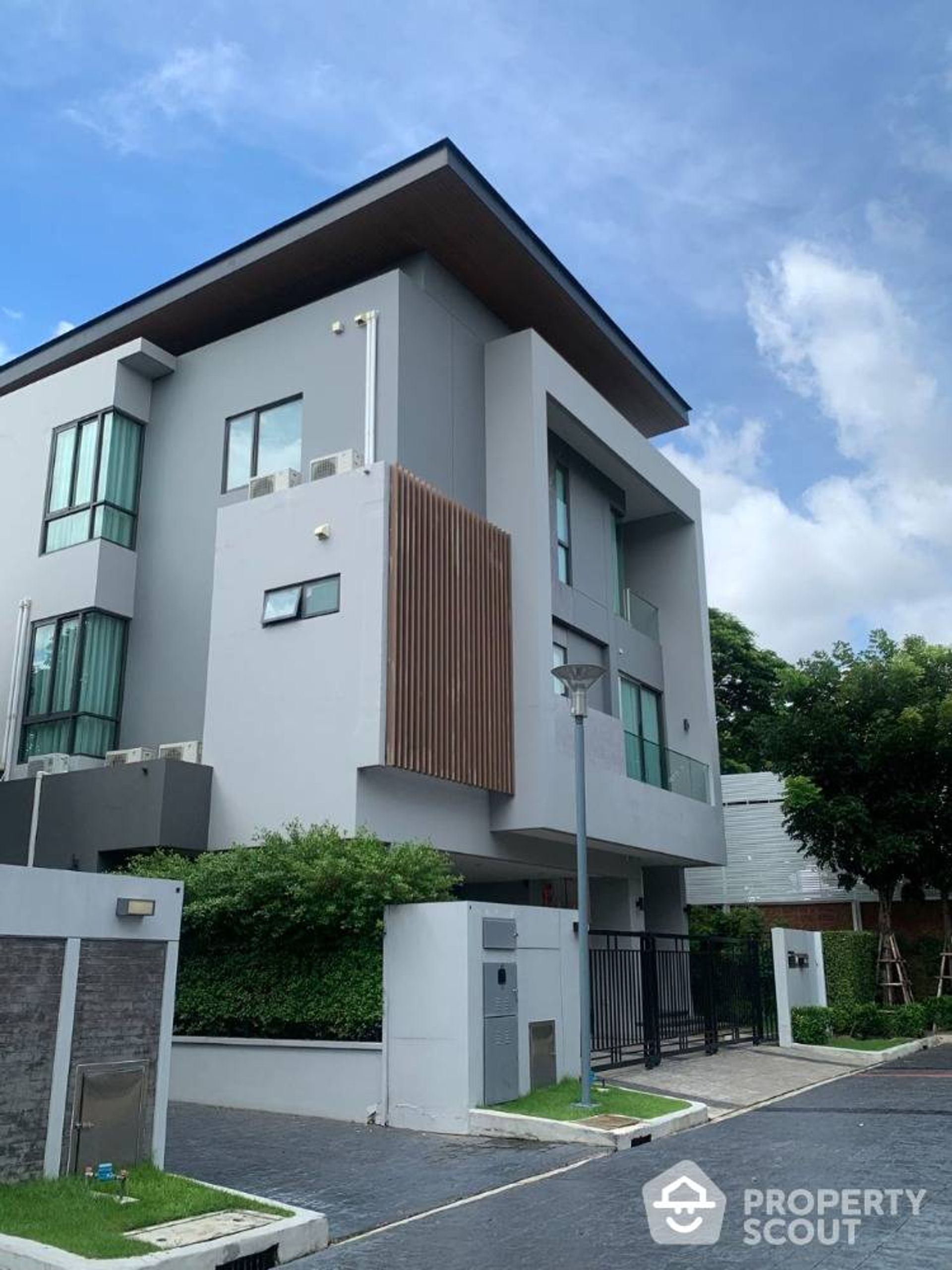 Huis in Ban Lai, Krung Thep Maha Nakhon 12784007