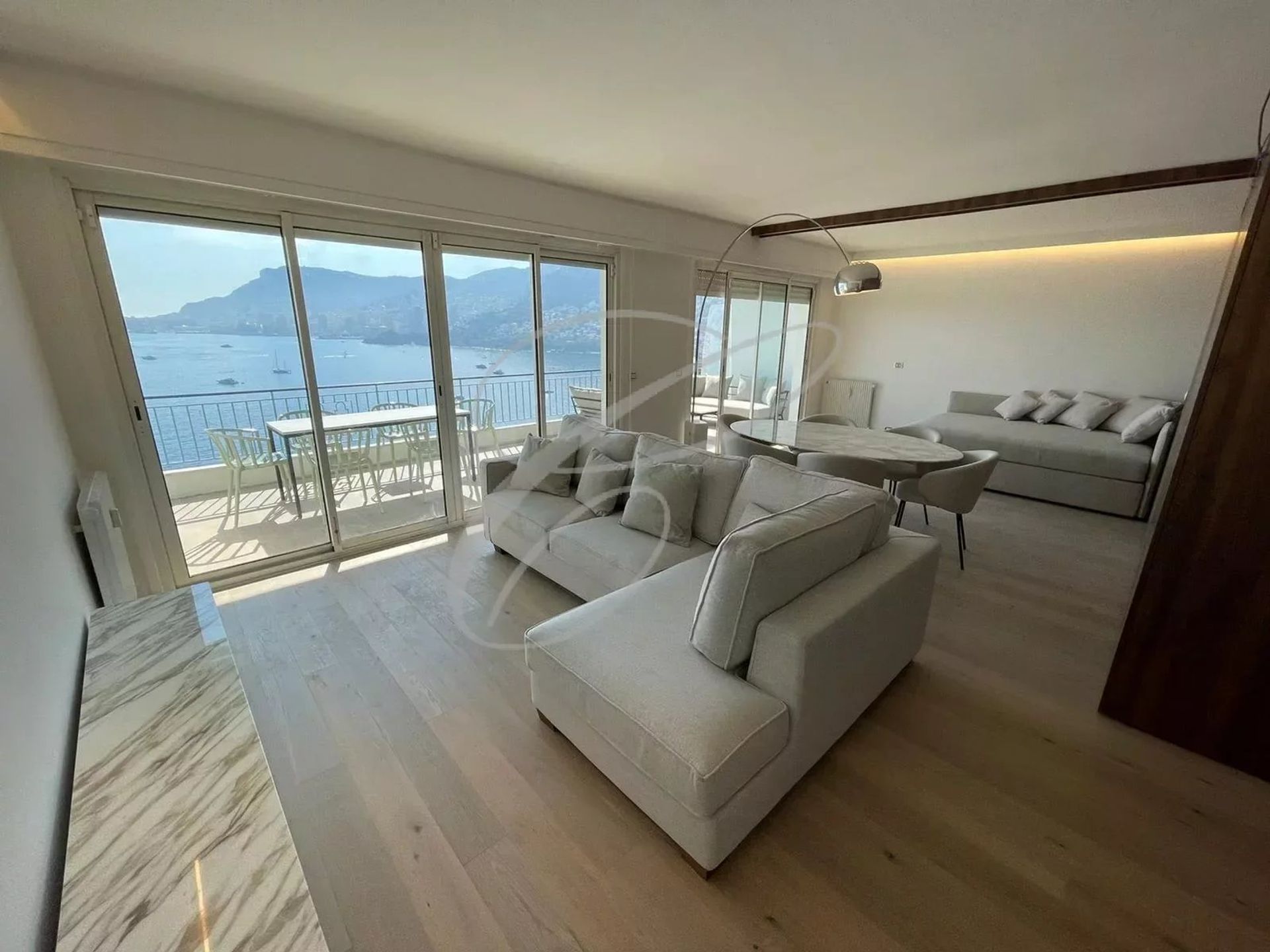 Condominio nel Roquebrune-Cap-Martin, Alpes-Maritimes 12784126