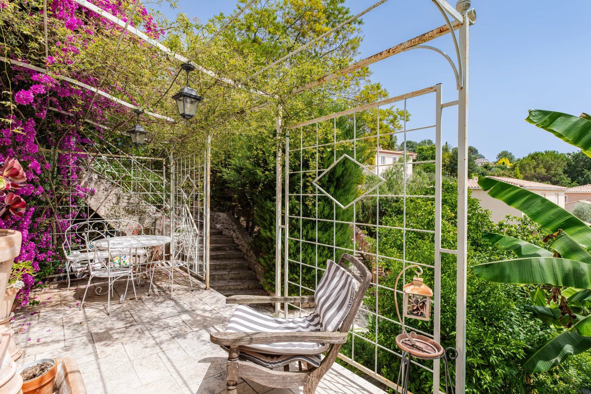 Будинок в Saint-Paul-de-Vence, Alpes-Maritimes 12784135