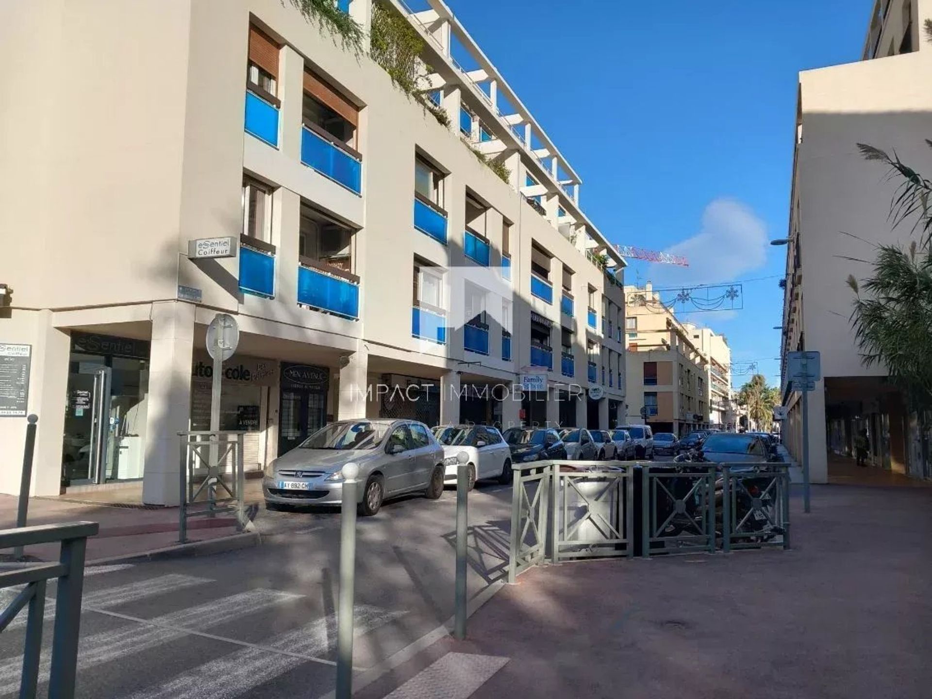 Pengecer di Les Salins d'Hyeres, Provence-Alpes-Cote d'Azur 12784190