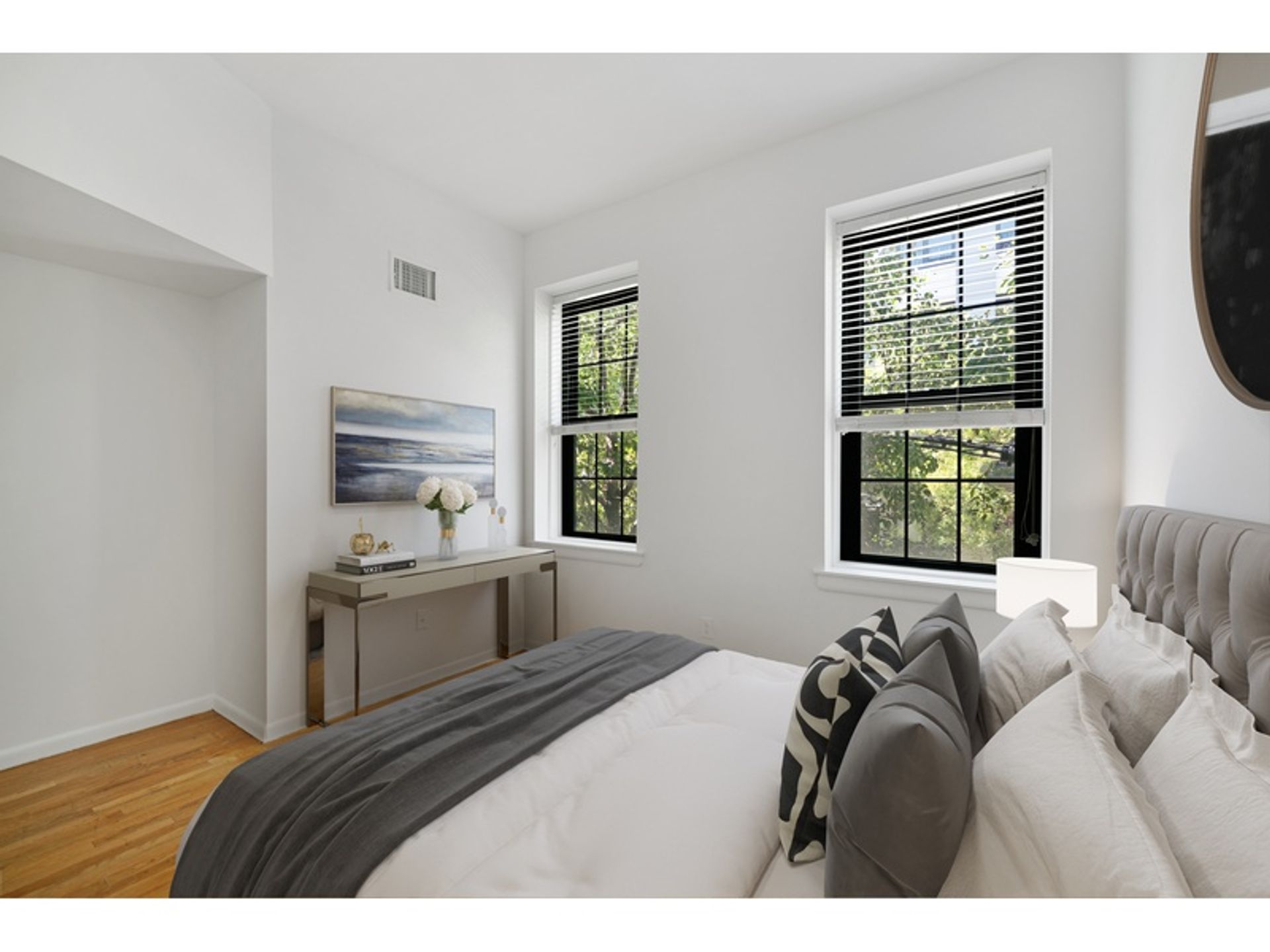 Condominium in Hoboken, New Jersey 12784321