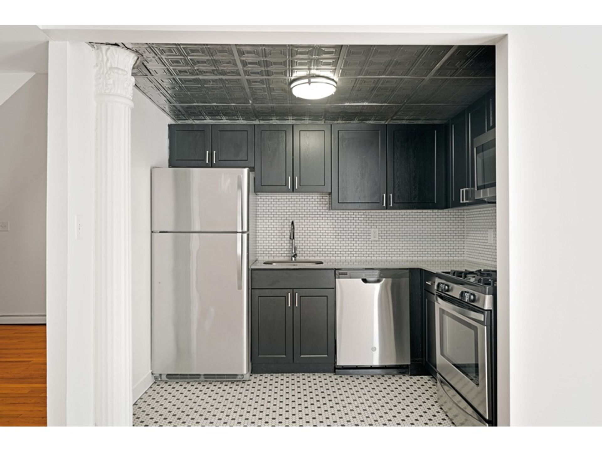 Condominium in Hoboken, New Jersey 12784321