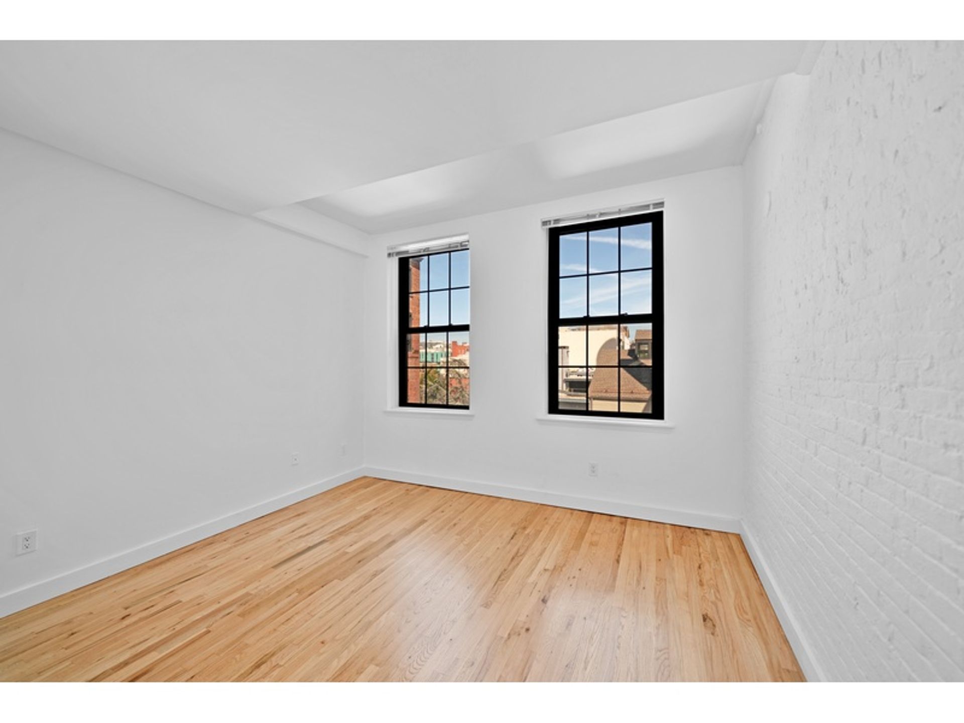 Condominium in Hoboken, New Jersey 12784323