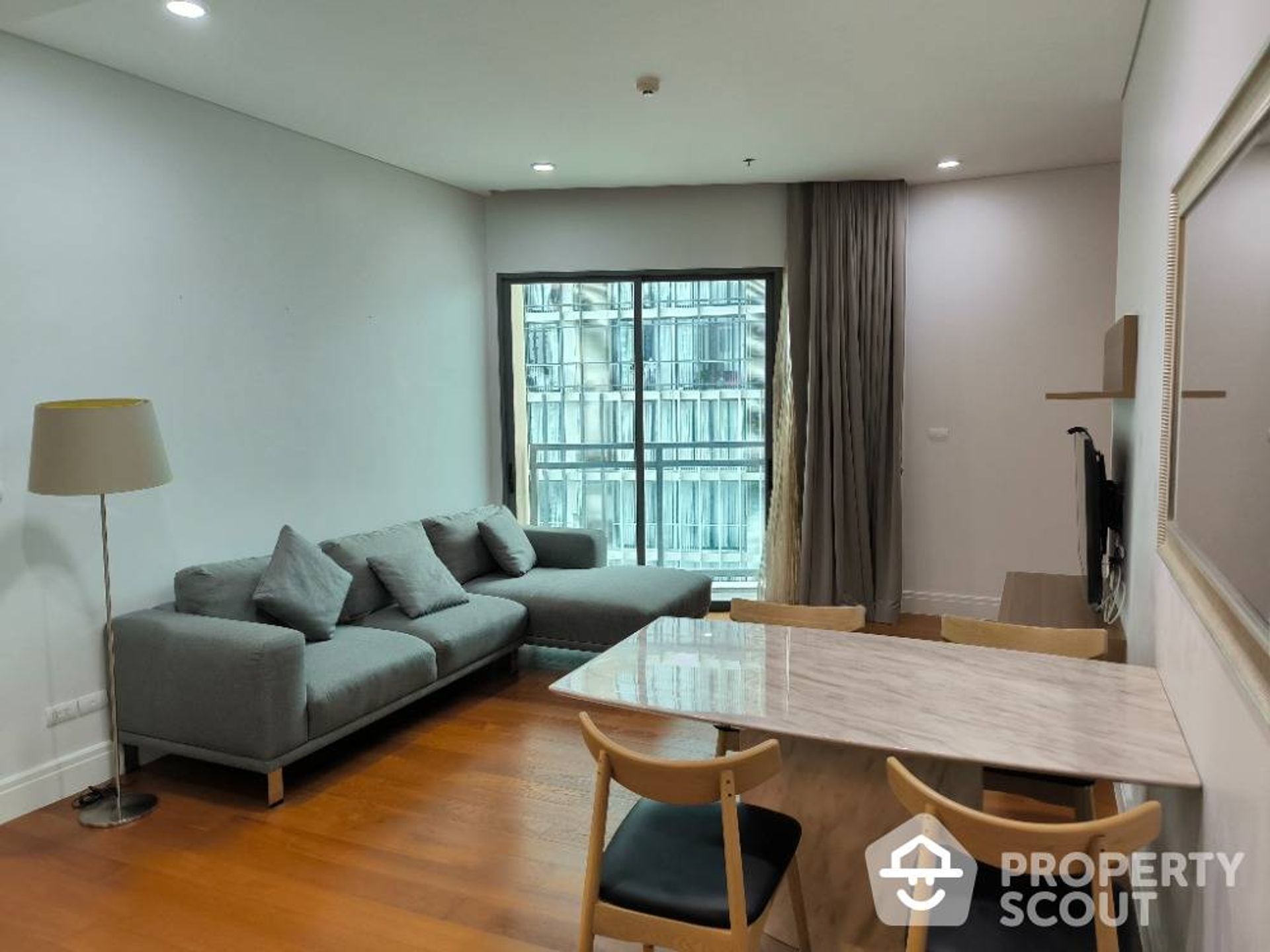 Condominio en Khlong Toei, Krung Thep Maha Nakhon 12785627