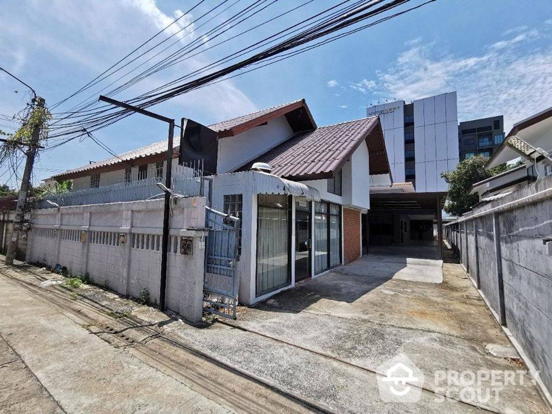 Hus i Ban Song Krathiam, Krung Thep Maha Nakhon 12785696