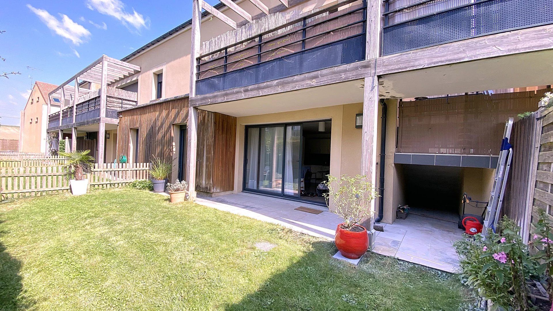 Condominium in Plaisir, Ile-de-France 12785896