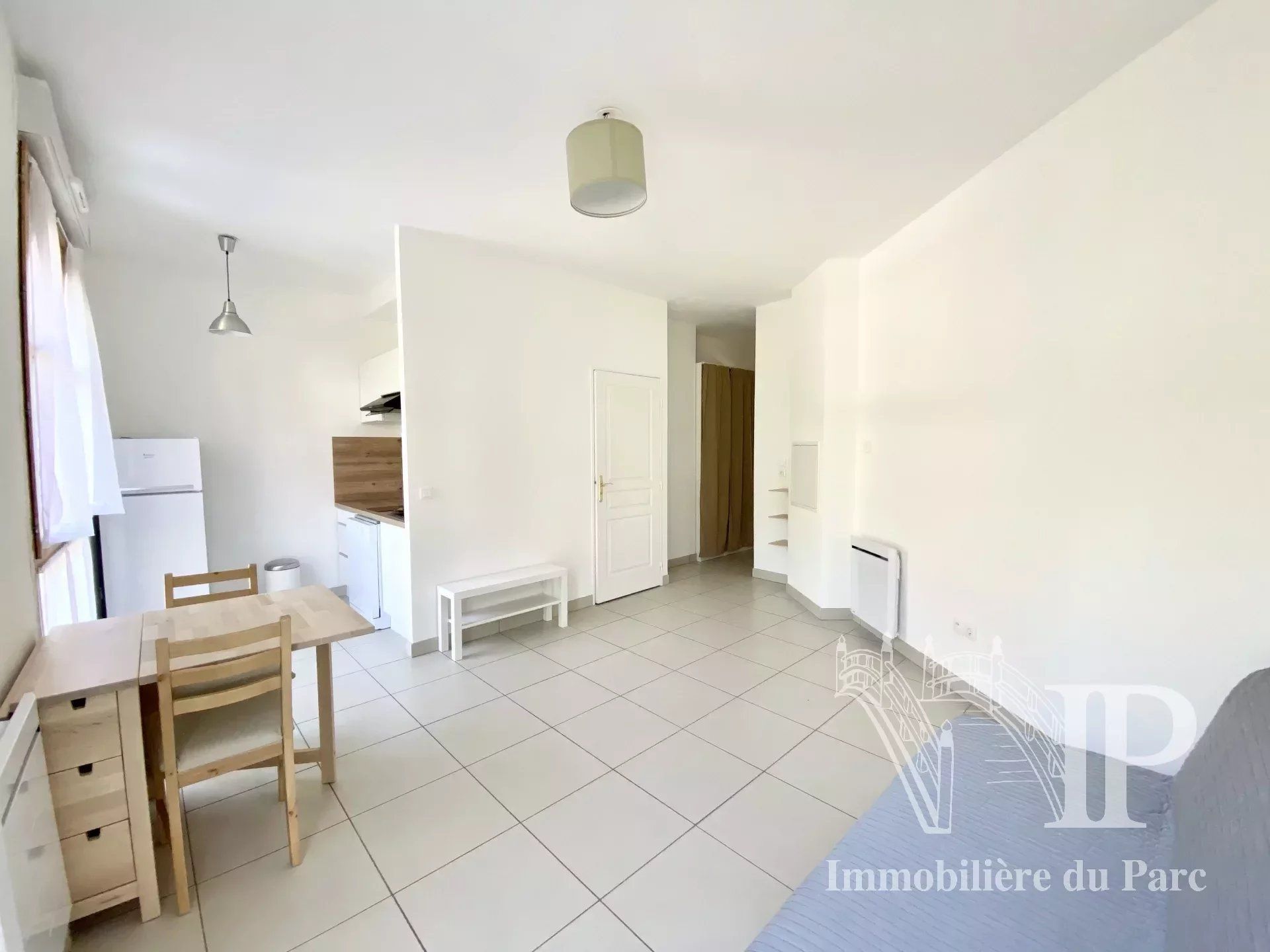 Condominio nel Bougival, Île-de-France 12785898