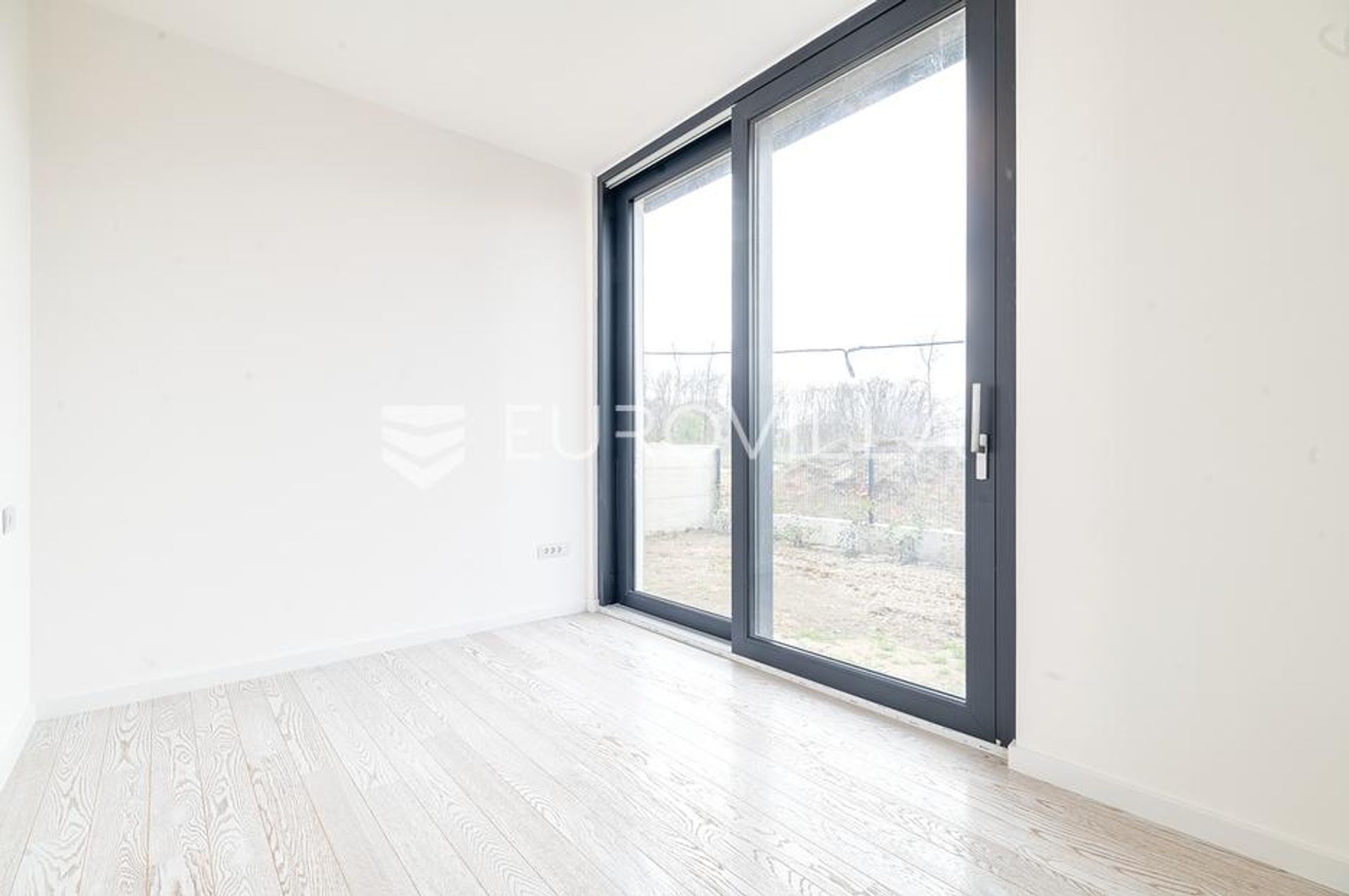 Condominio en Granesina, Zagreb, Grad 12788131