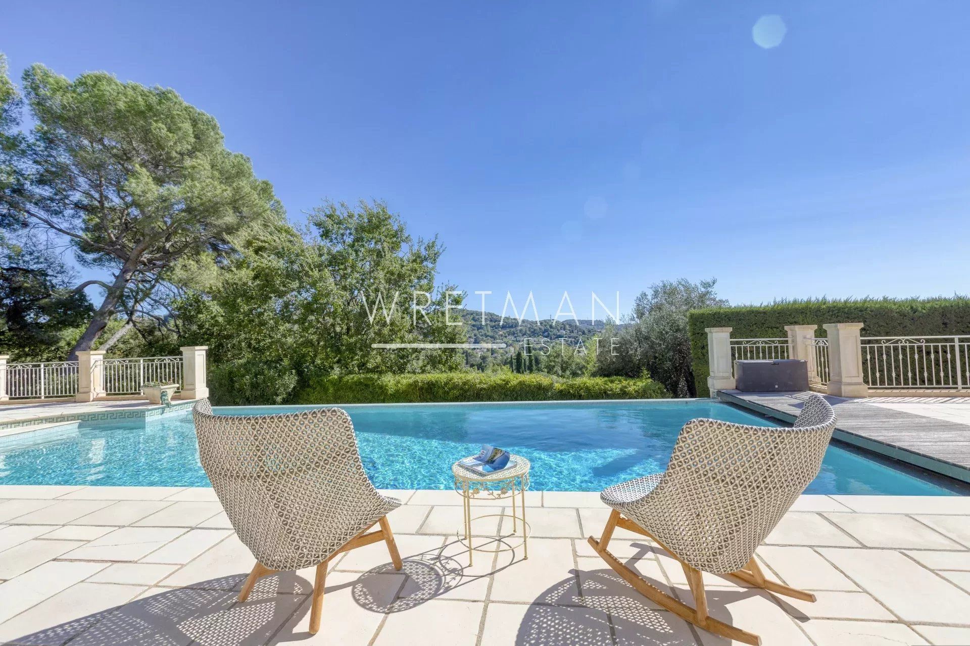 Житлова в Mougins, Alpes-Maritimes 12789072