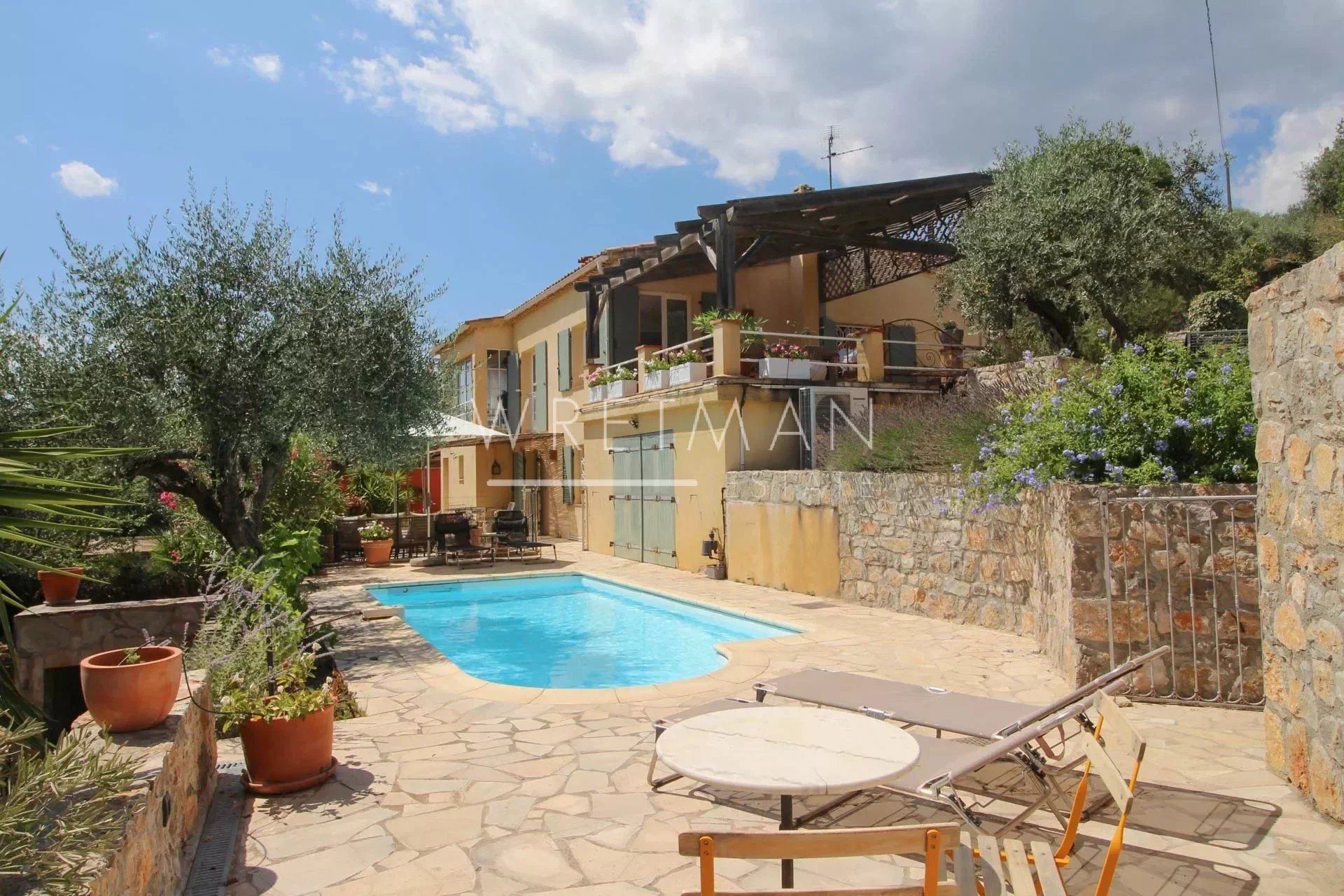 Rumah di Fayence, Provence-Alpes-Cote d'Azur 12789075