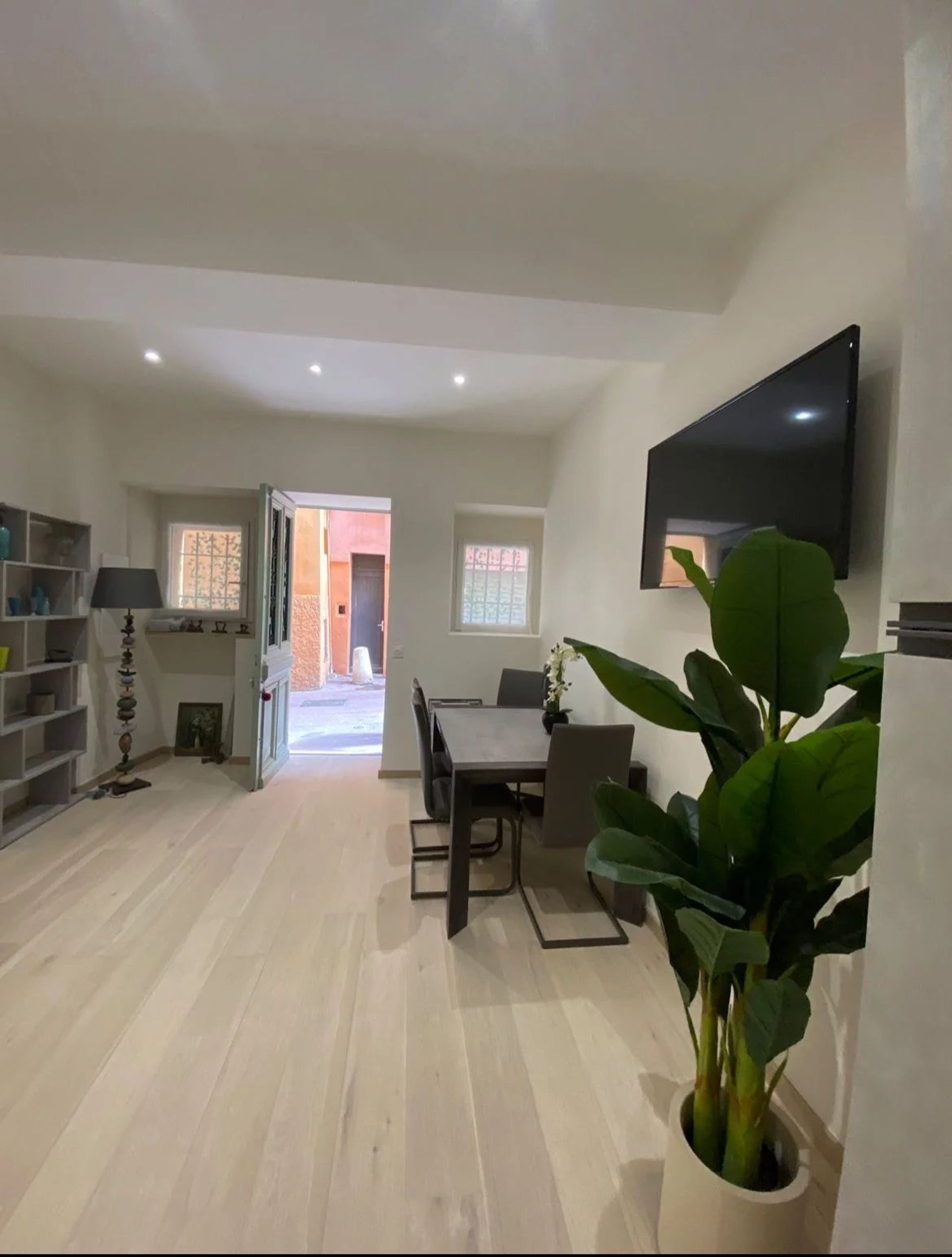 Condominium in Nice, Alpes-Maritimes 12789105