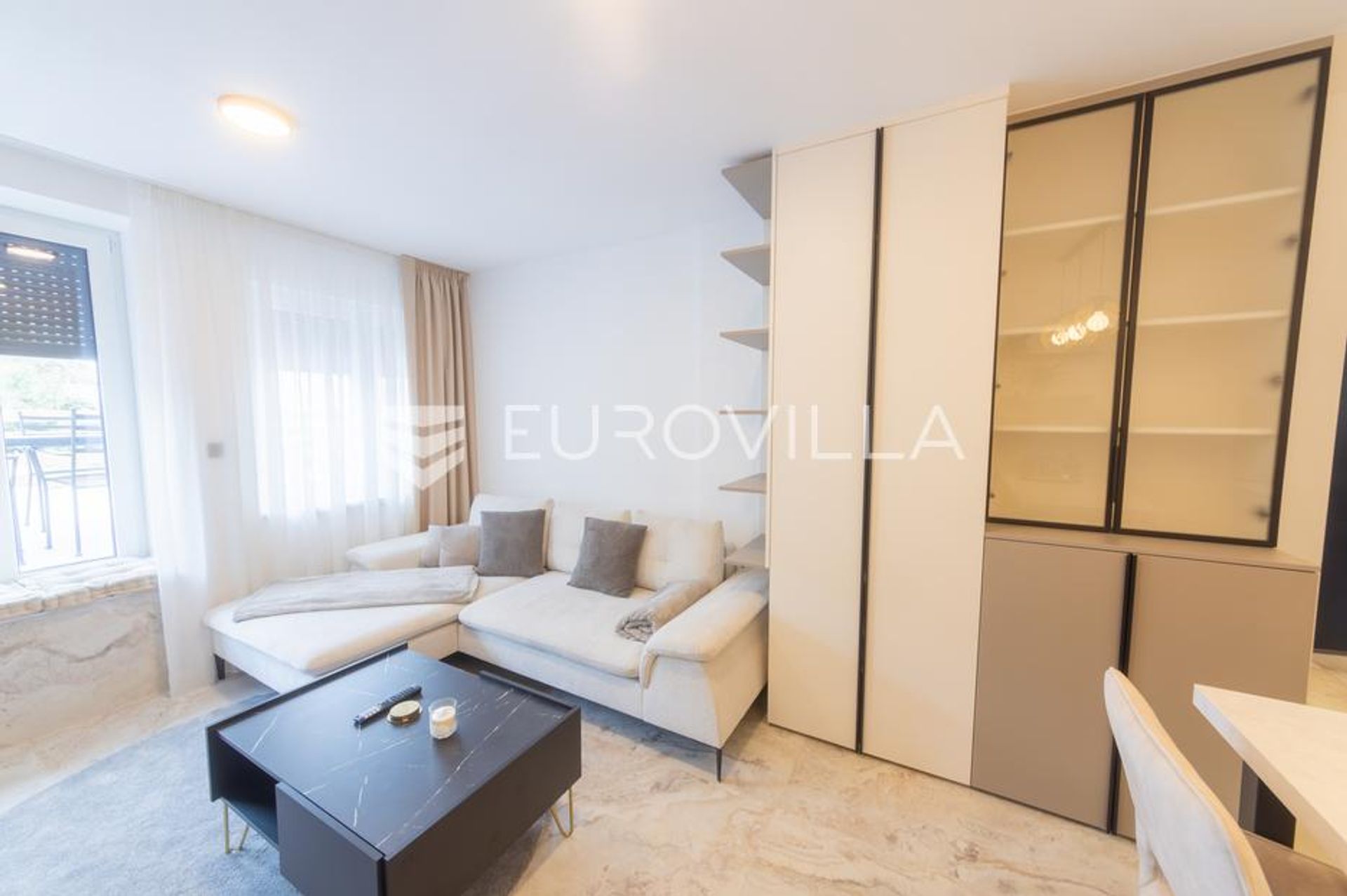 Condominium in Osijek, Osječko-baranjska županija 12789317