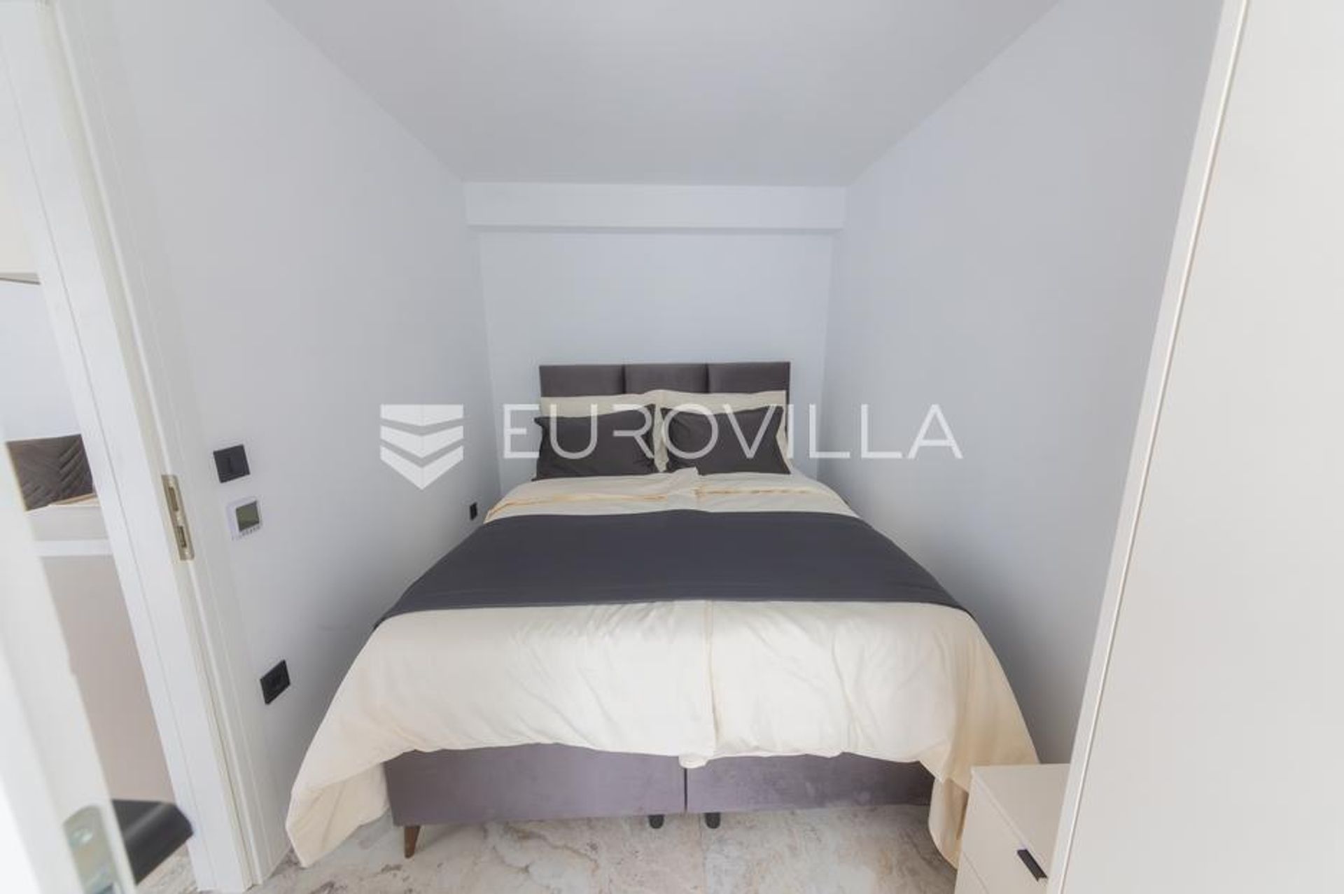 Condominio en Osijek, Osječko-baranjska županija 12789317