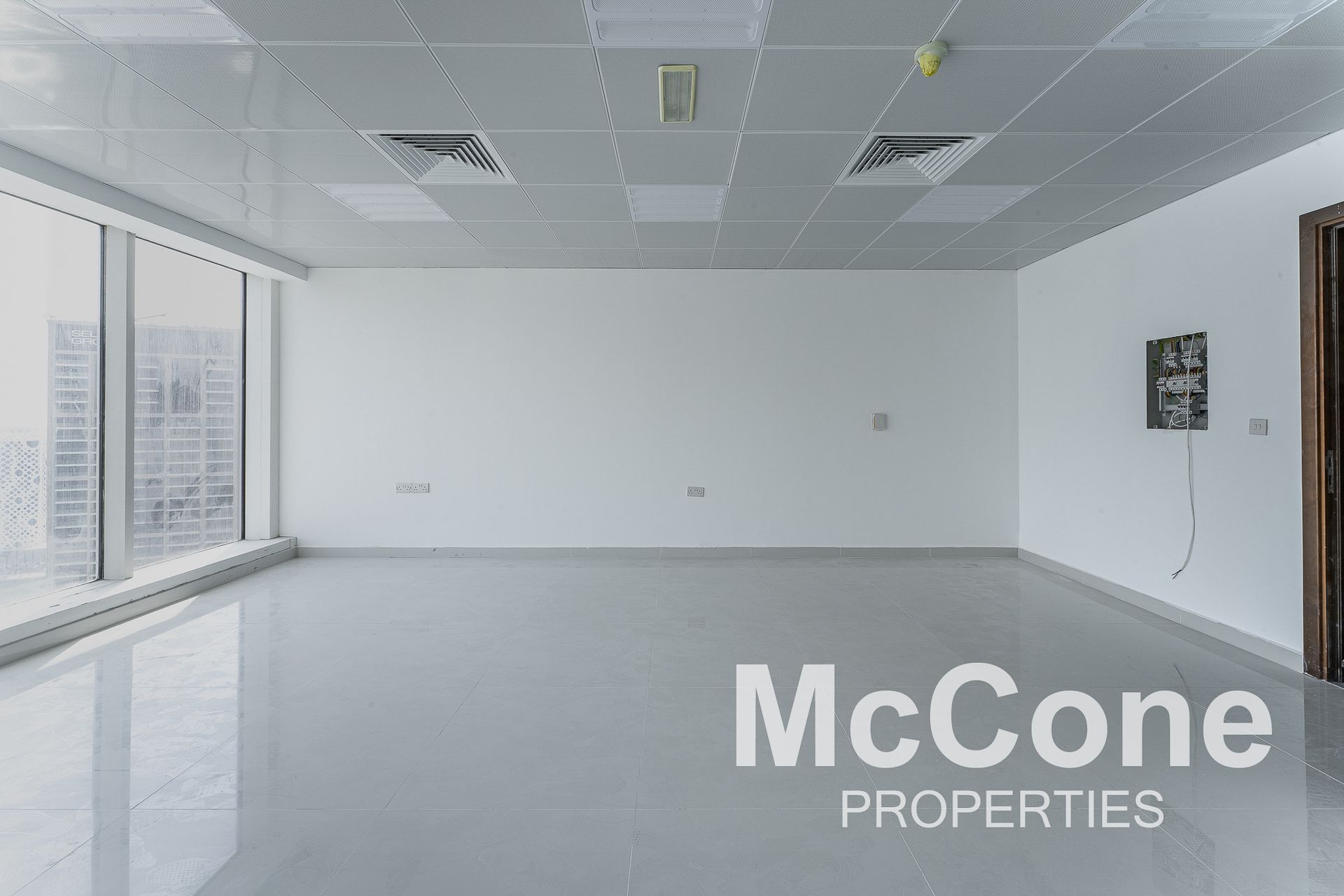 Commercial in Dubai, Dubai 12789472