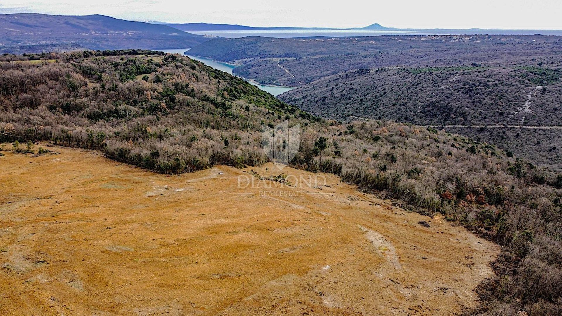 Wylądować w Barban, Istria County 12792530