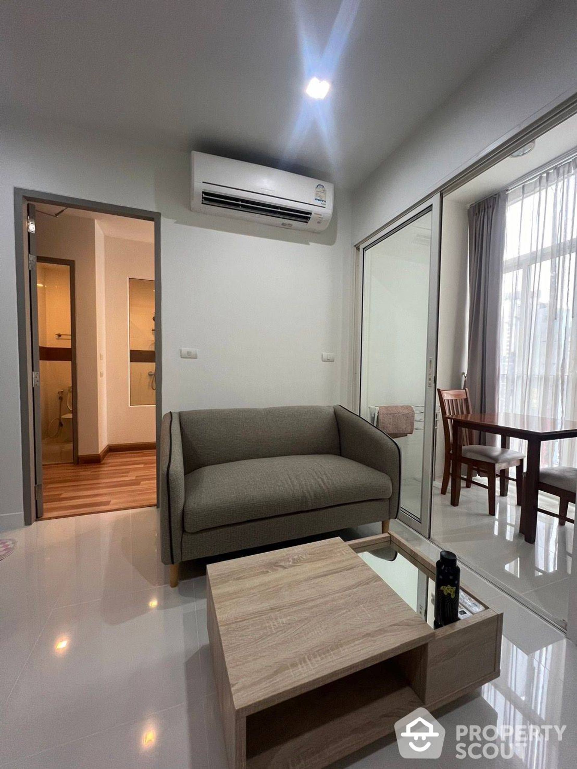 Condominium dans Phra Khanong, Krung Thep Maha Nakhon 12792643