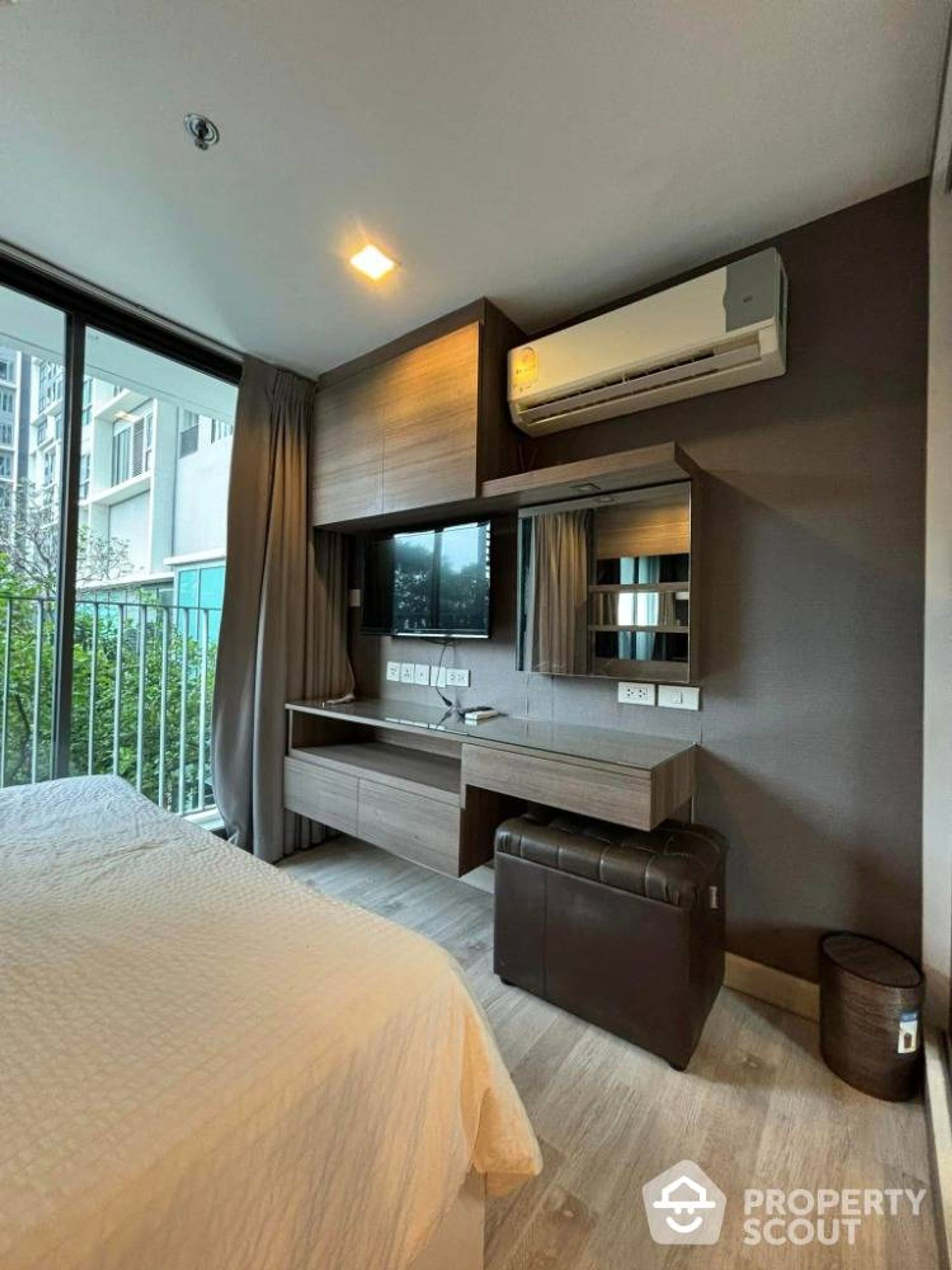 Condominio en Phra Khanong, Krung Thep Maha Nakhon 12792646