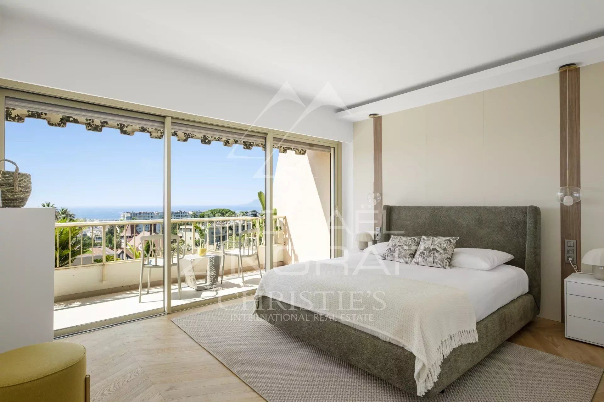 Condominium in Cannes, Alpes-Maritimes 12794278