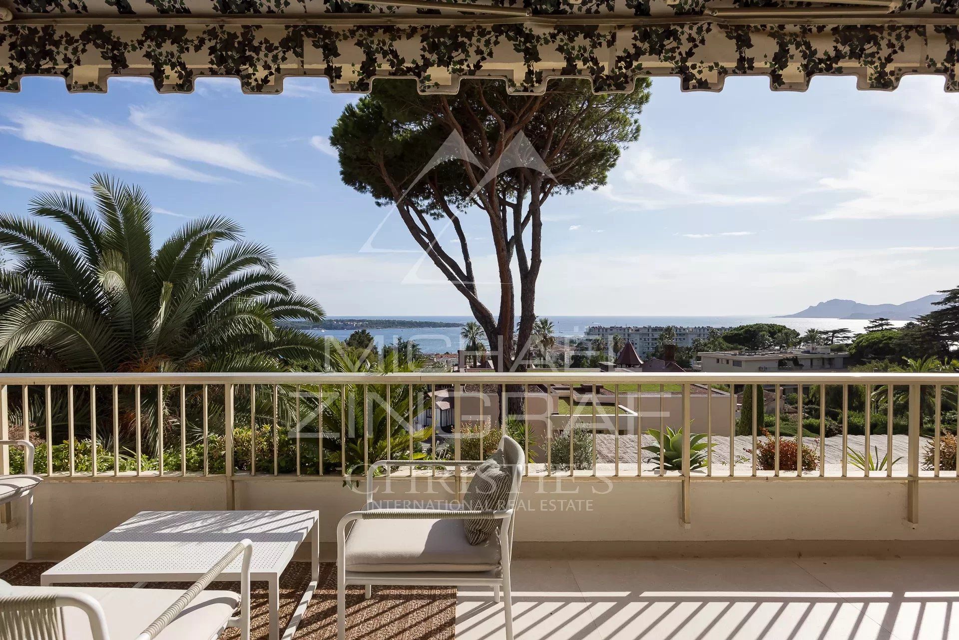 Condominium in Cannes, Alpes-Maritimes 12794278