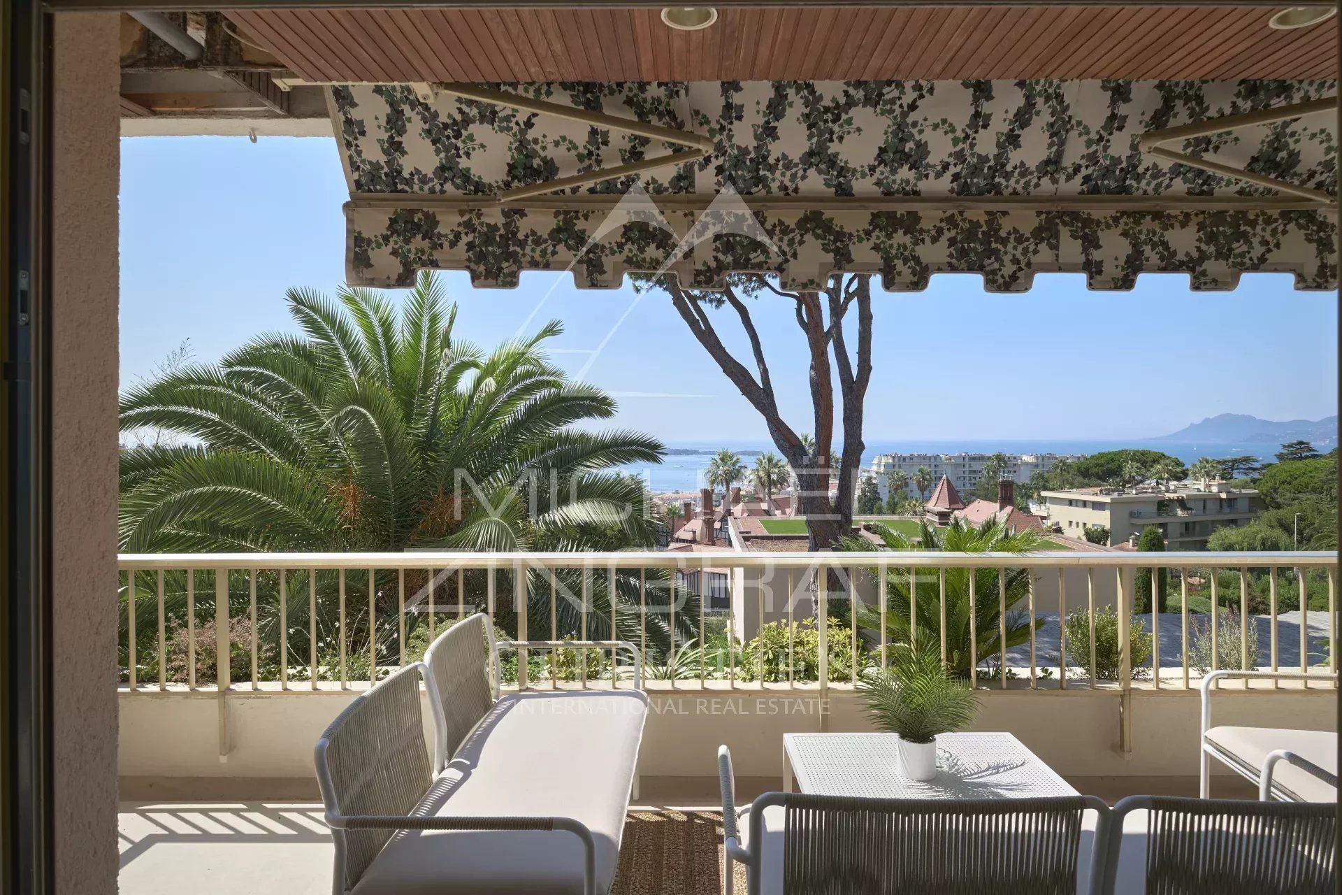 Condominium in Cannes, Alpes-Maritimes 12794278