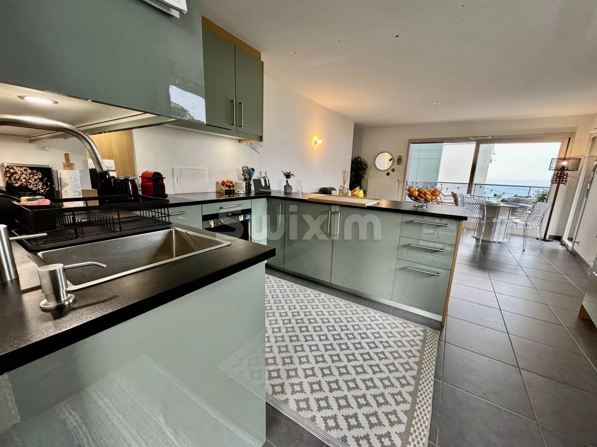 Condominium in Evian-les-Bains, Auvergne-Rhône-Alpes 12794322