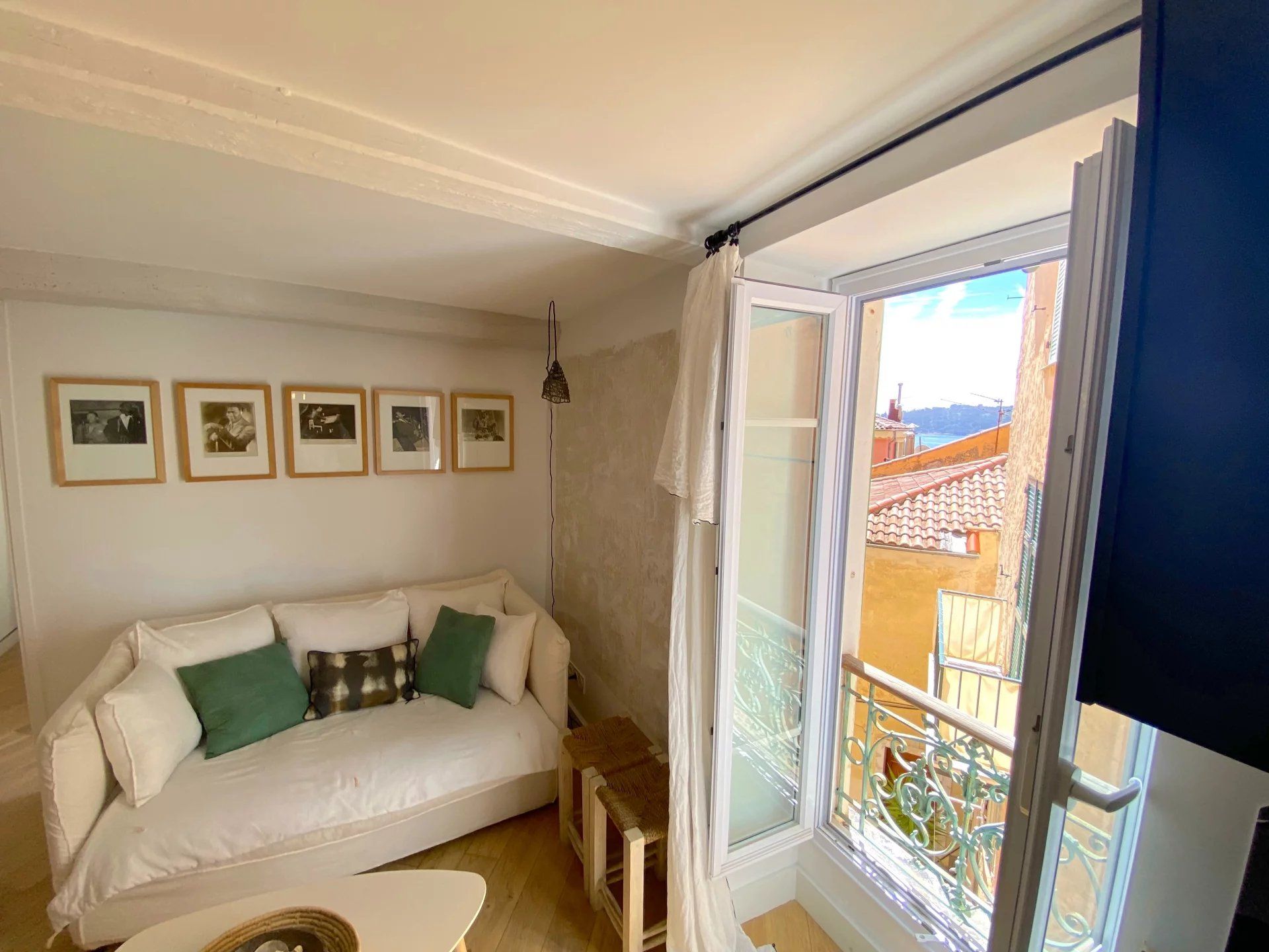 Condominium in Villefranche-sur-Mer, Alpes-Maritimes 12794402