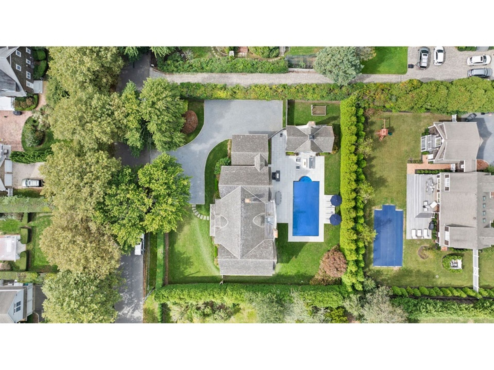 Residential in Southampton, New York 12794465