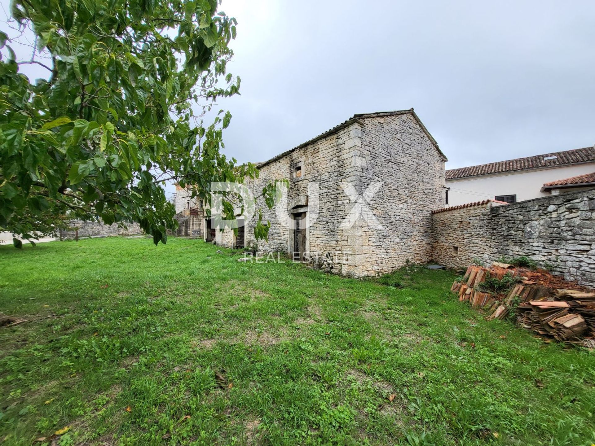 Haus im Svetvinčenat, Istria County 12794516