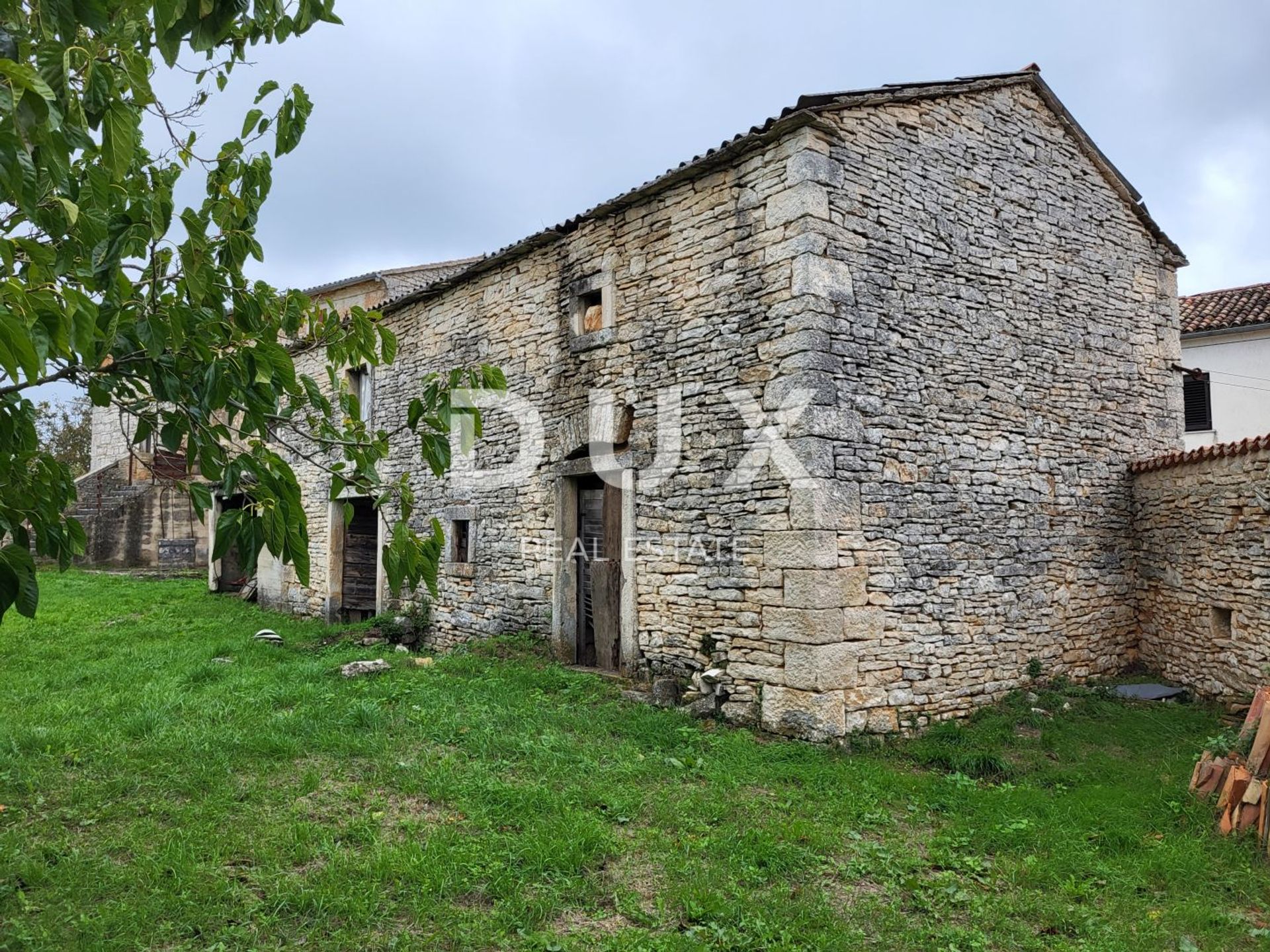 Haus im Svetvinčenat, Istria County 12794516